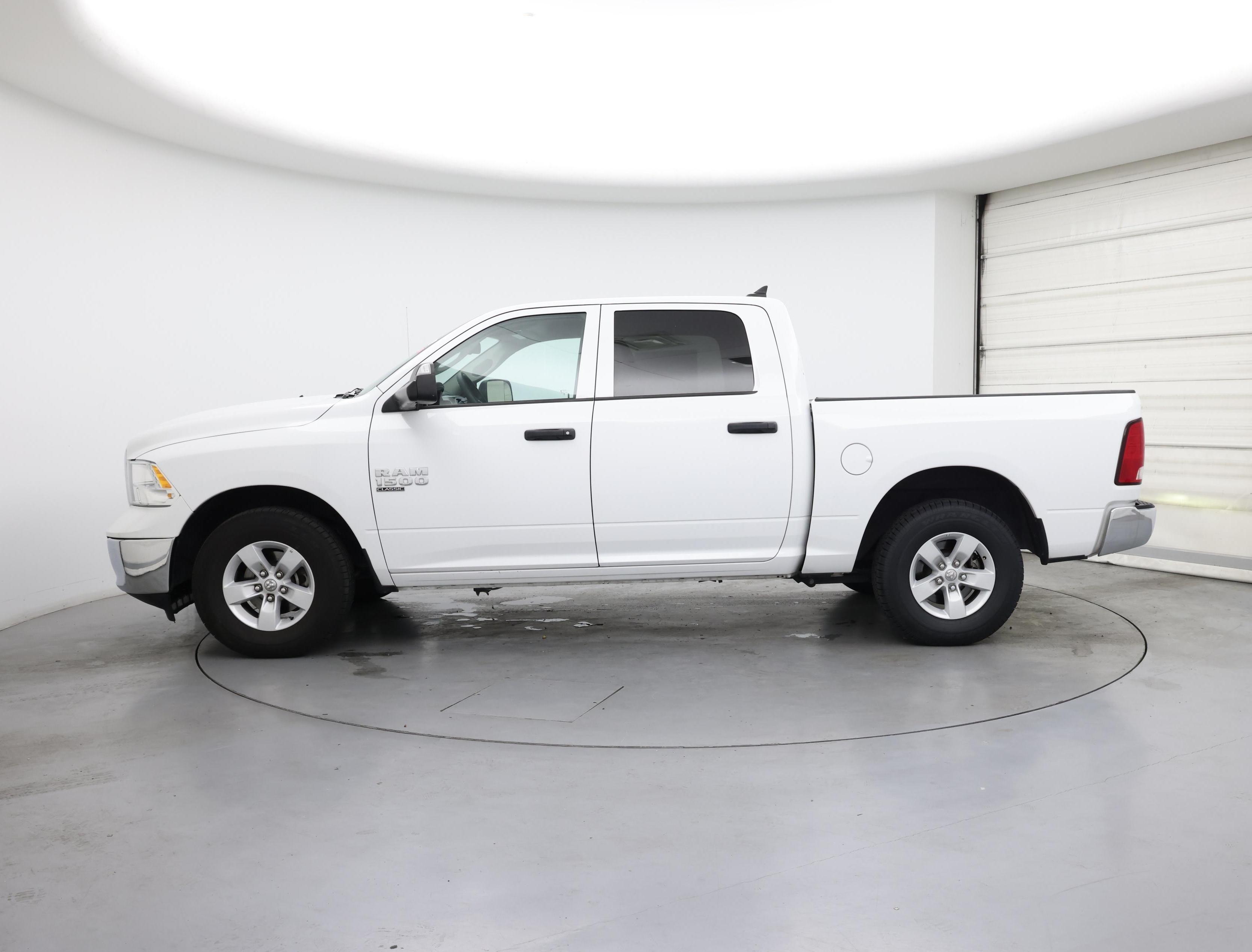 Thumbnail: 2023 RAM 1500 Classic - 3