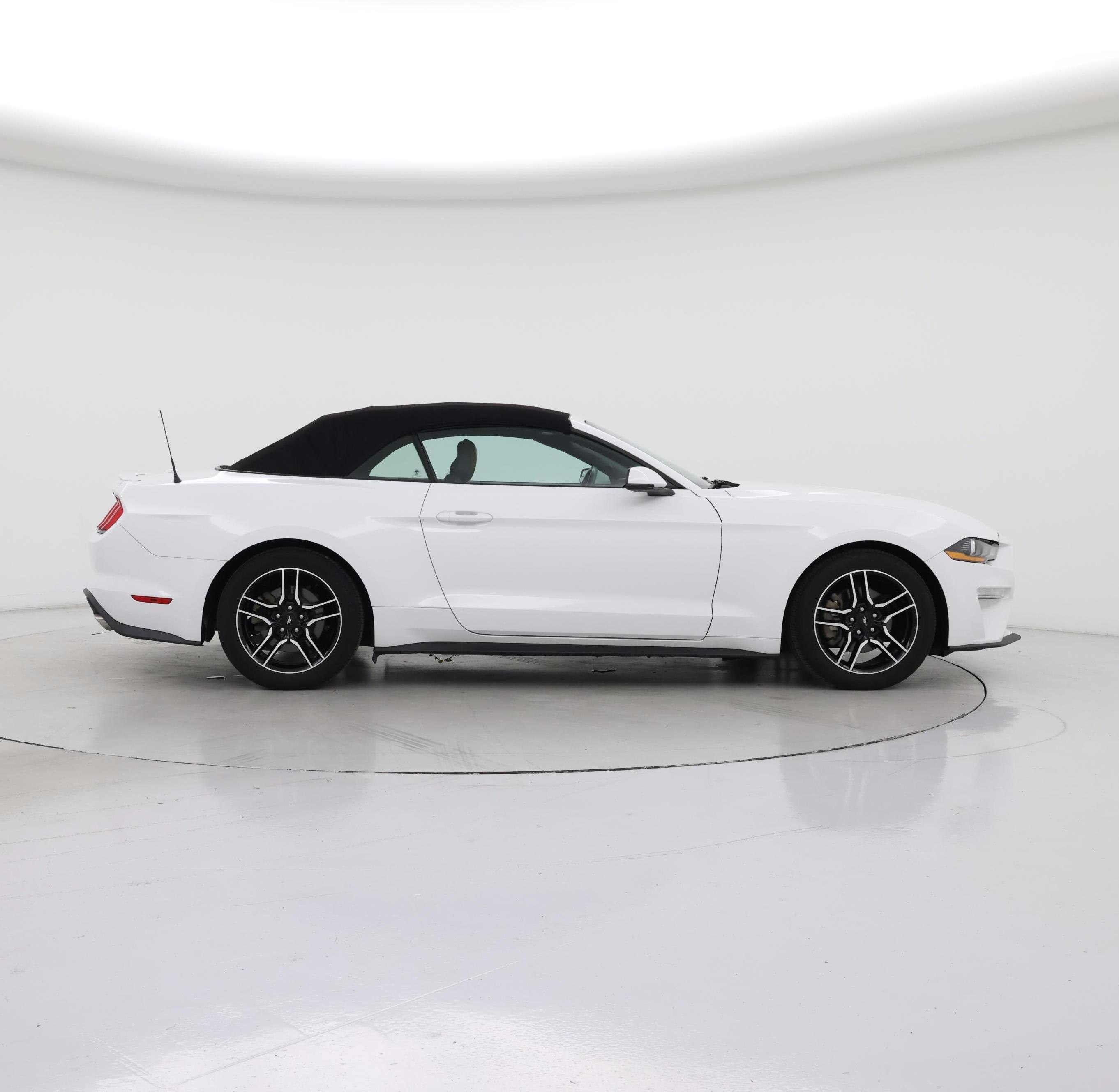 Thumbnail: 2019 Ford Mustang - 7