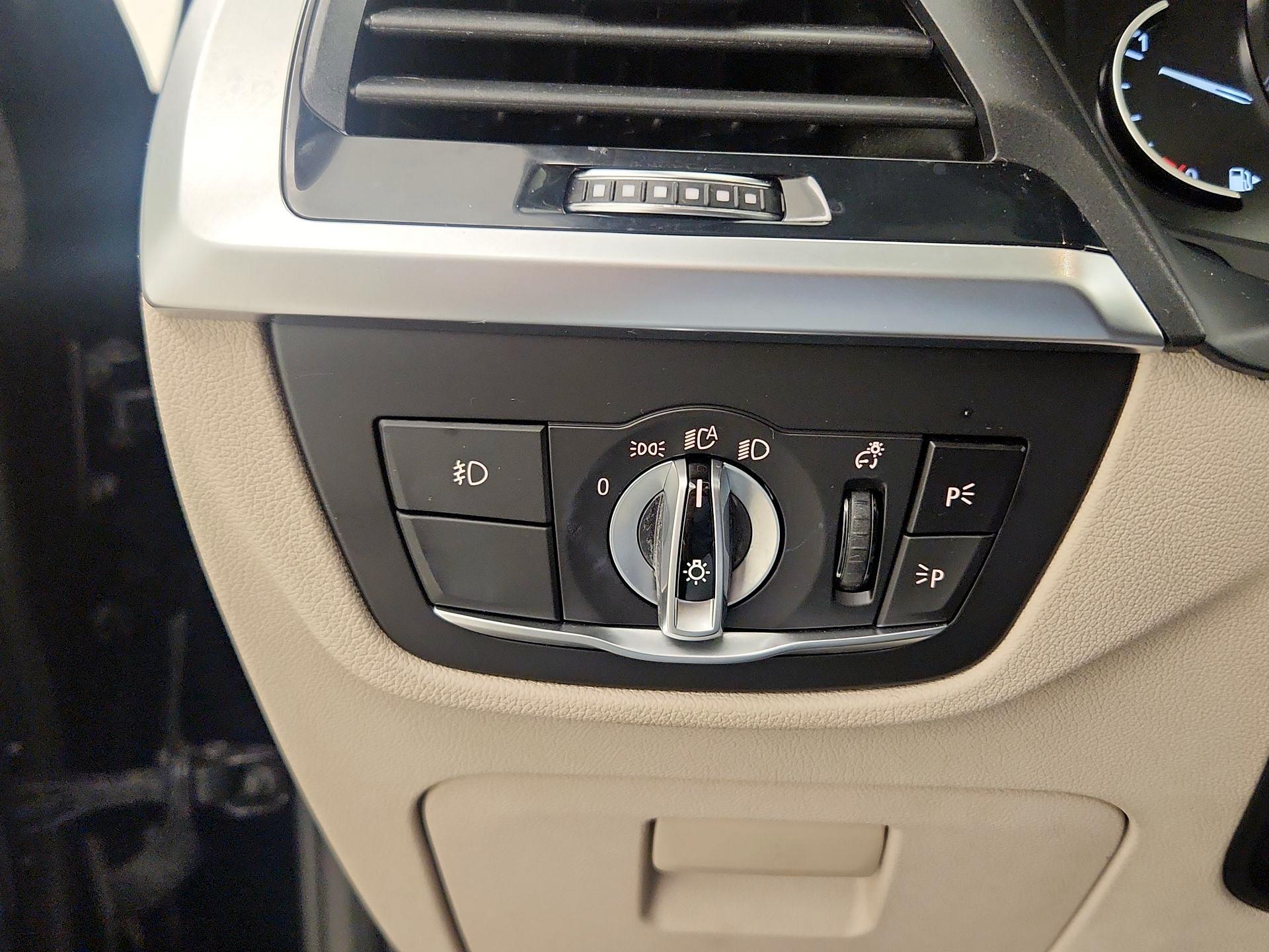Thumbnail: 2020 BMW X3 - 13