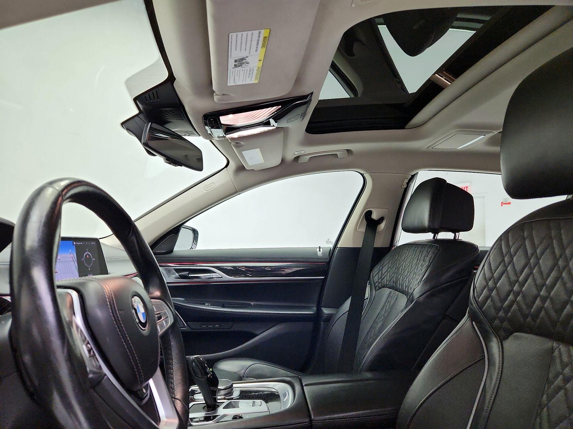 Thumbnail: 2022 BMW 7 Series - 20
