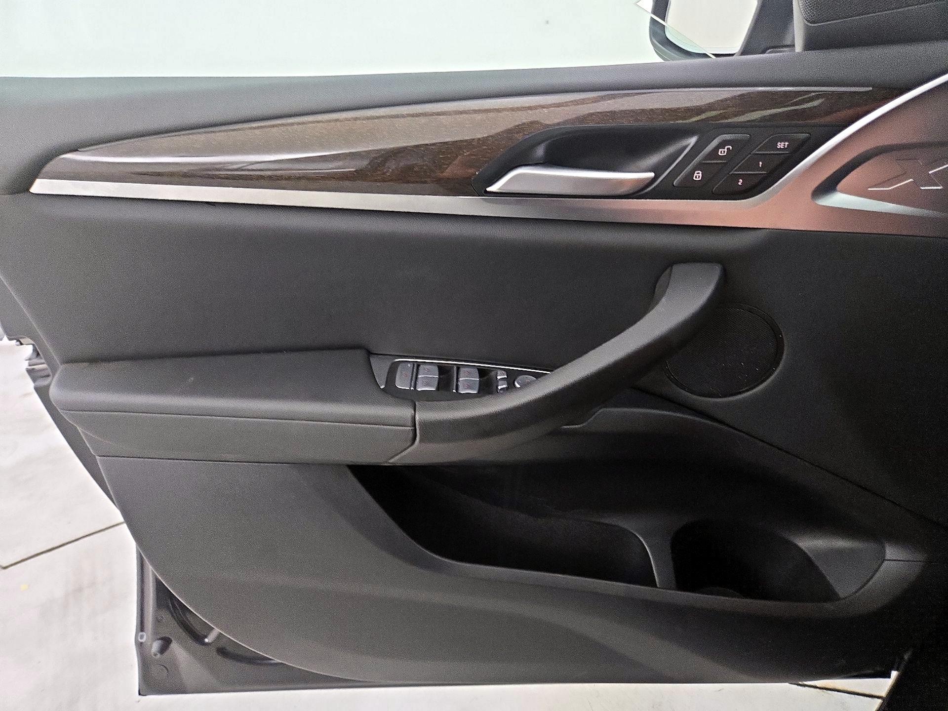 Thumbnail: 2024 BMW X4 - 12
