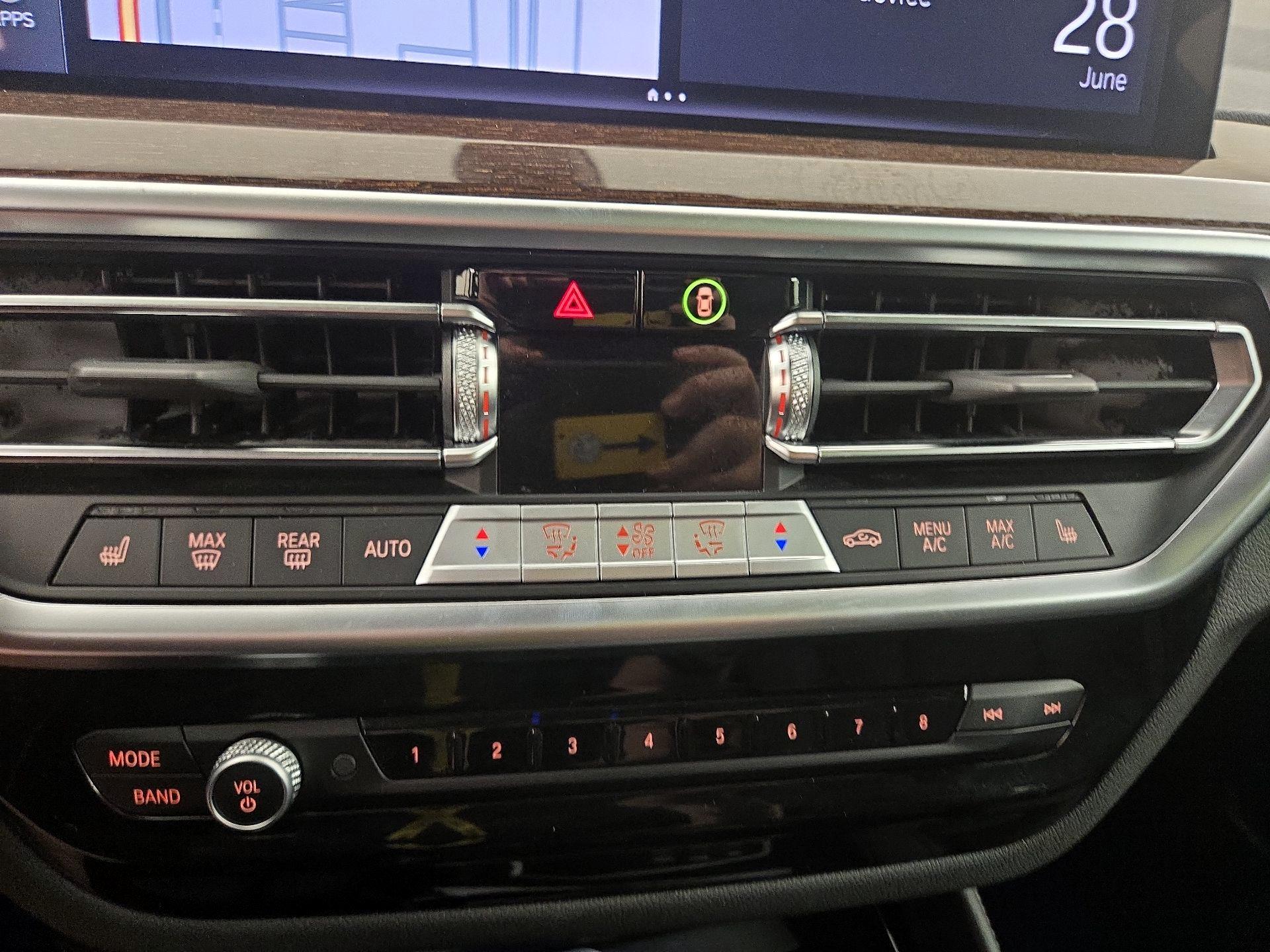 Thumbnail: 2024 BMW X4 - 17