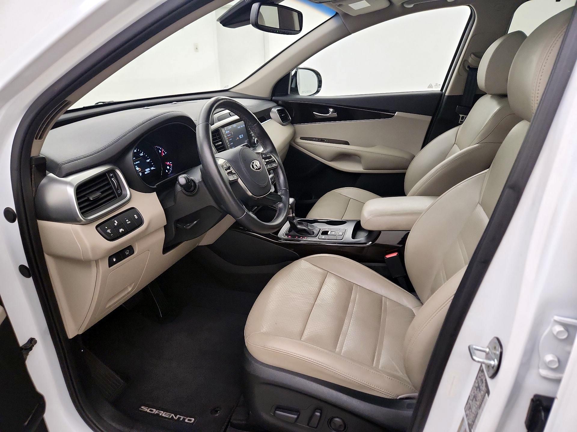 Thumbnail: 2019 Kia Sorento - 11