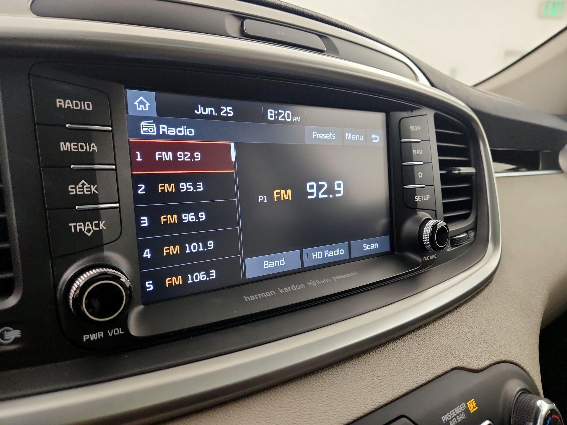 Thumbnail: 2019 Kia Sorento - 15