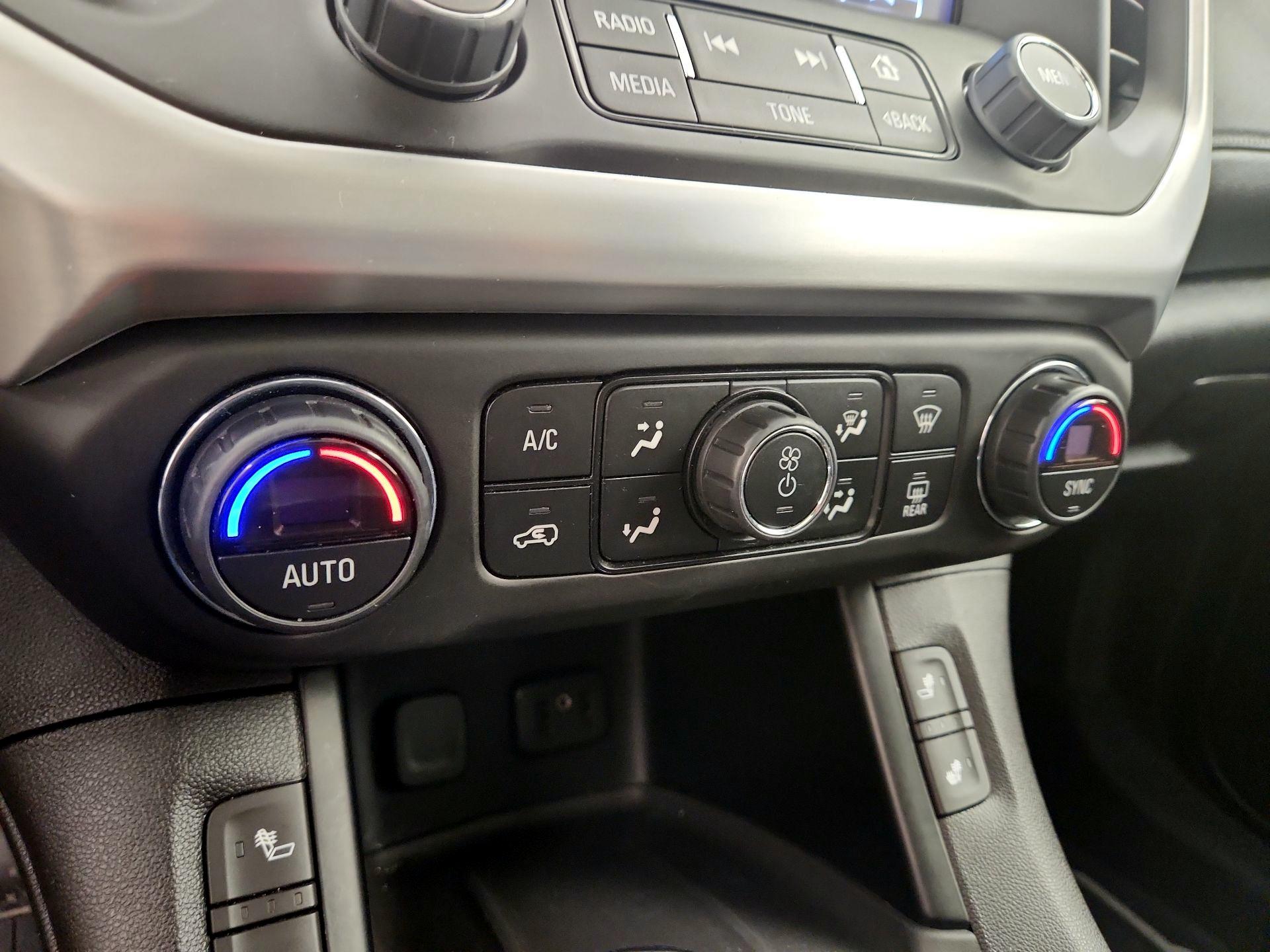 Thumbnail: 2019 GMC Acadia - 16