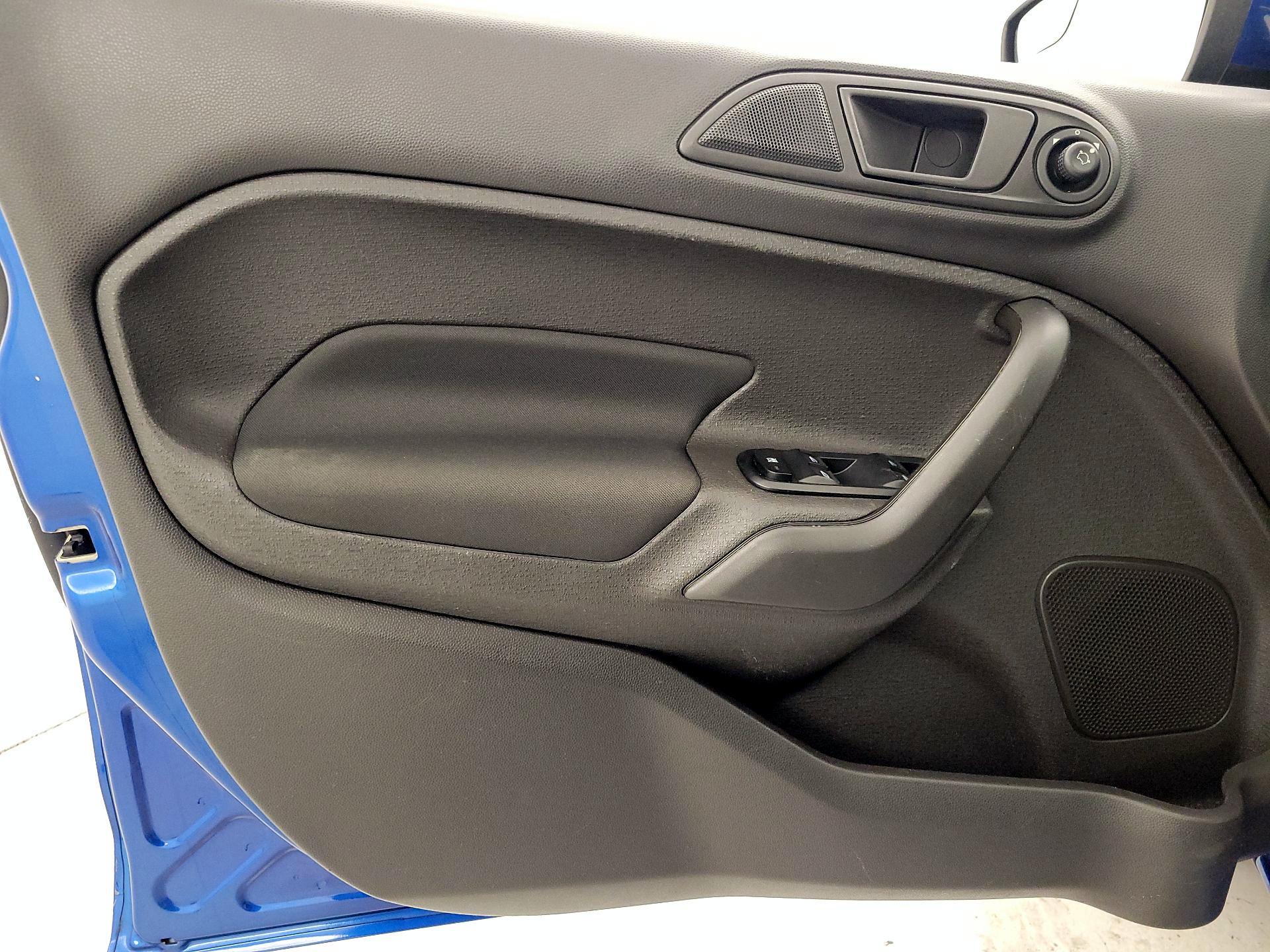 Thumbnail: 2019 Ford Fiesta - 12