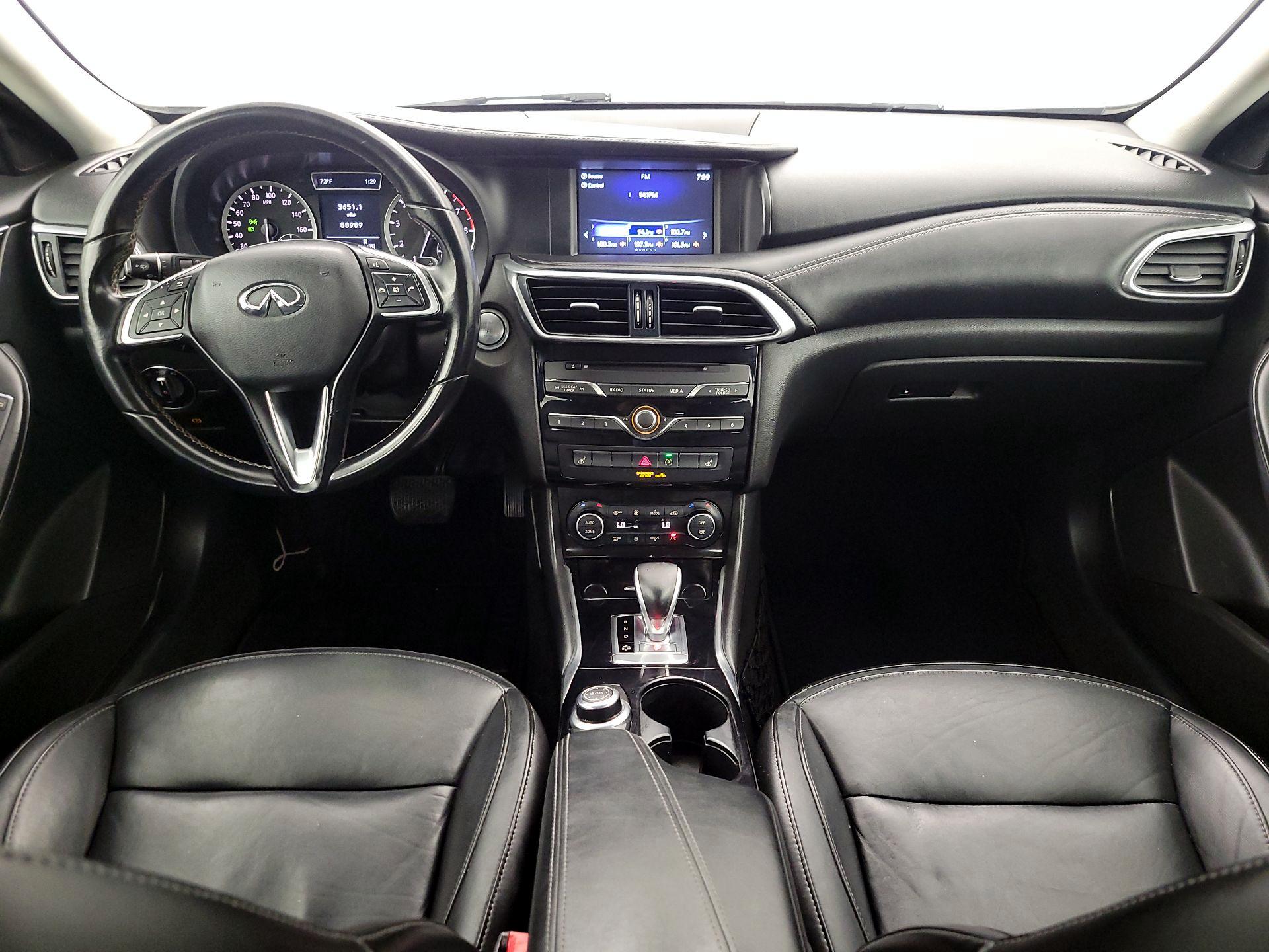 Thumbnail: 2017 INFINITI QX30 - 9