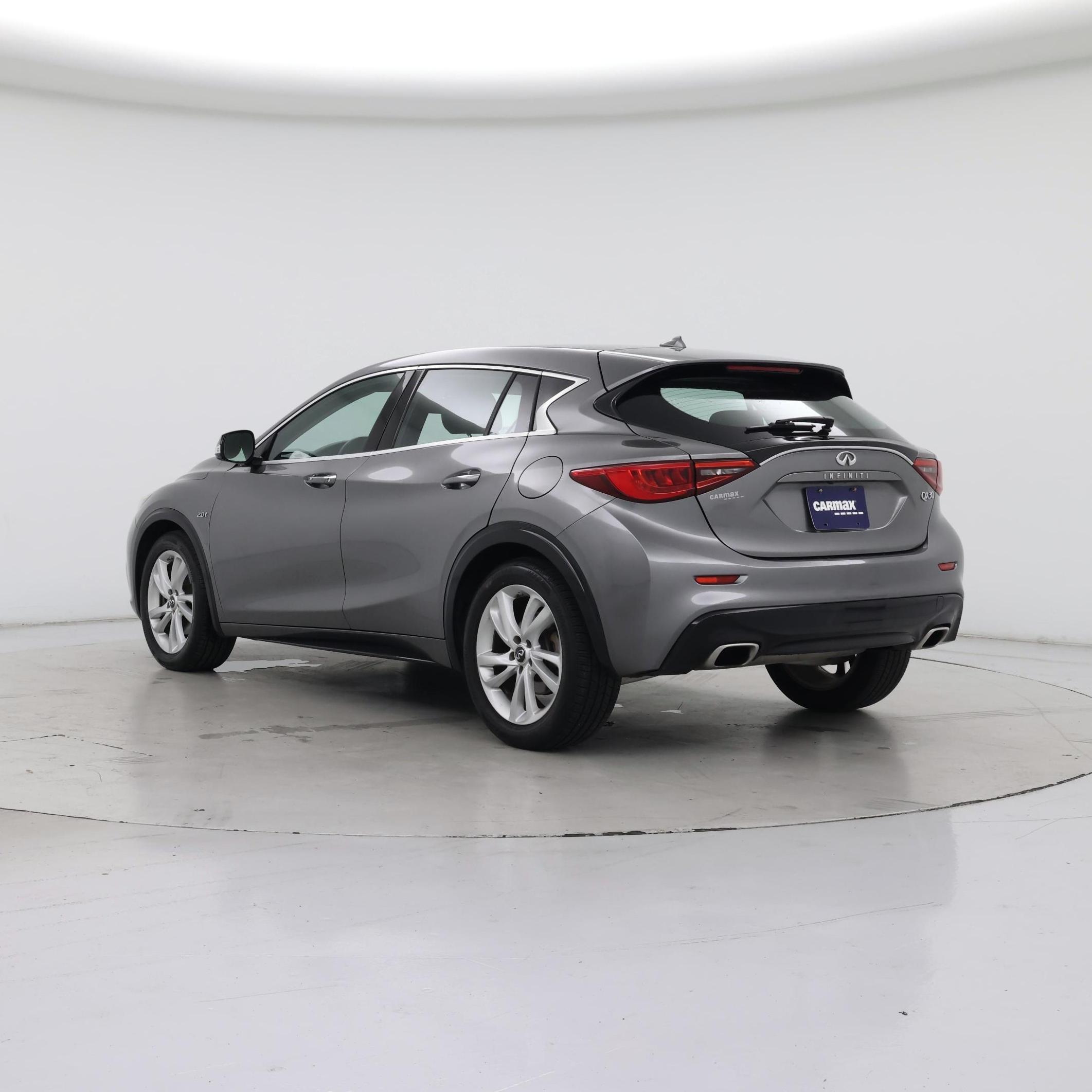 Thumbnail: 2017 INFINITI QX30 - 2