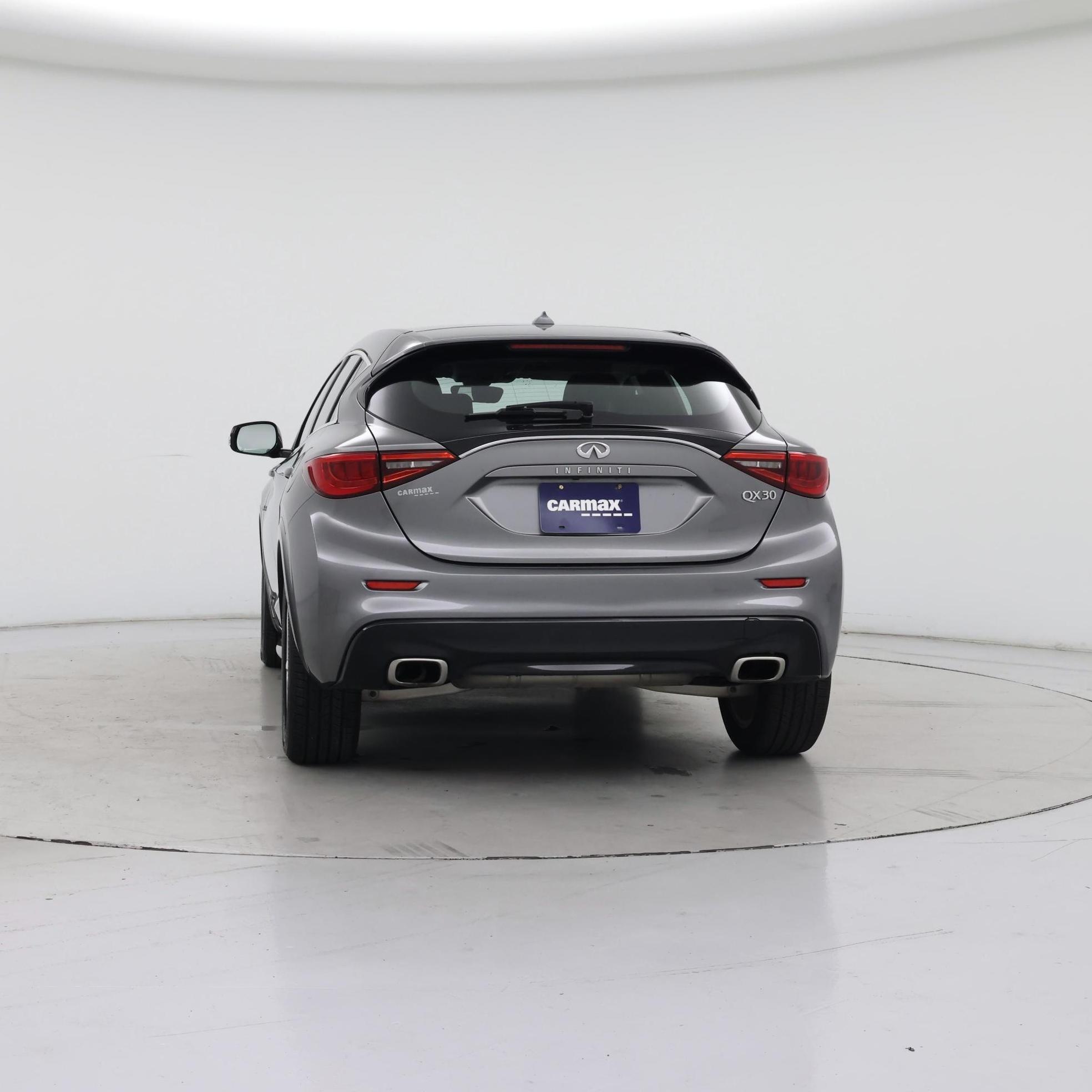 Thumbnail: 2017 INFINITI QX30 - 6