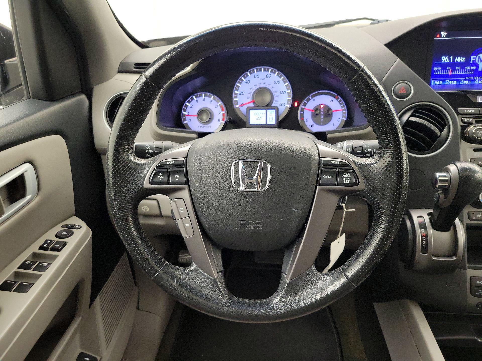 Thumbnail: 2015 Honda Pilot - 10