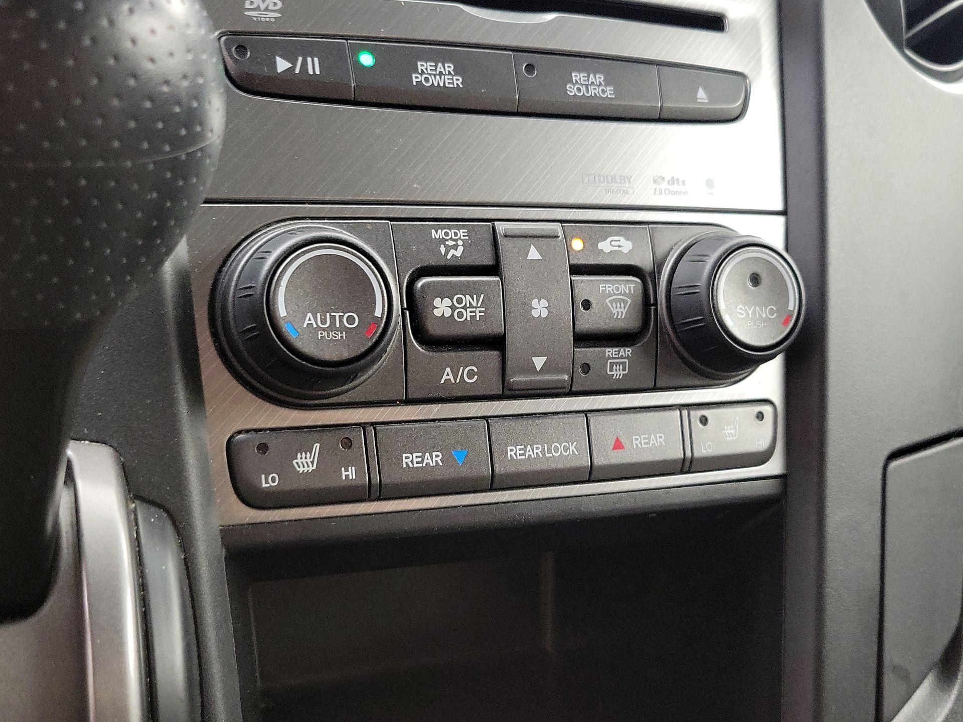 Thumbnail: 2015 Honda Pilot - 16