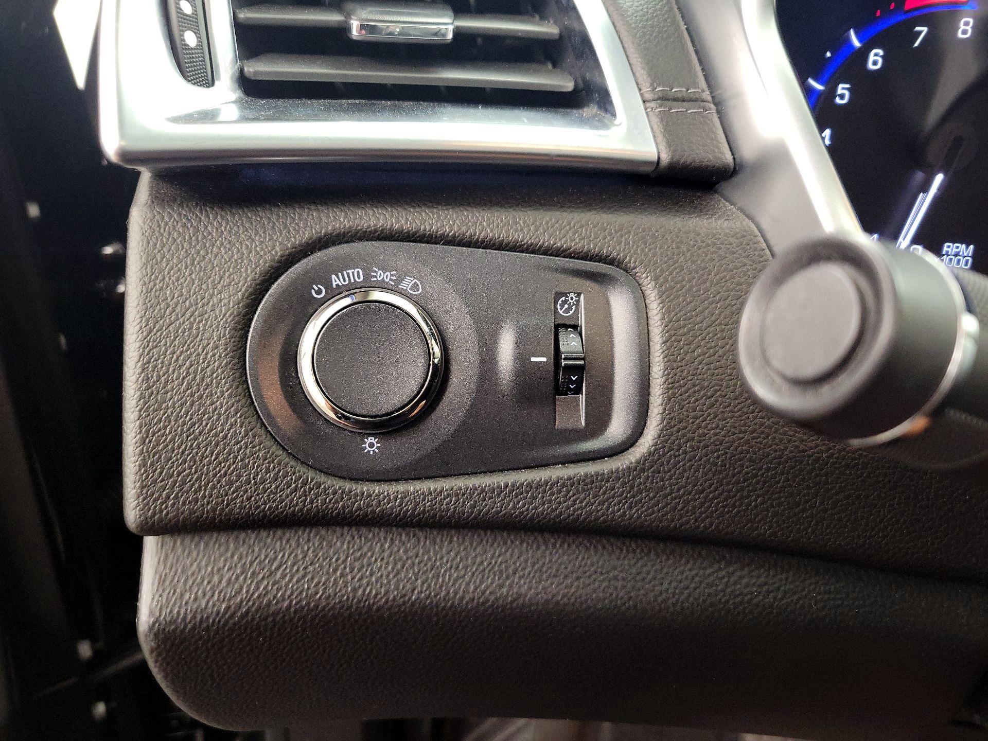 Thumbnail: 2015 Cadillac SRX - 13