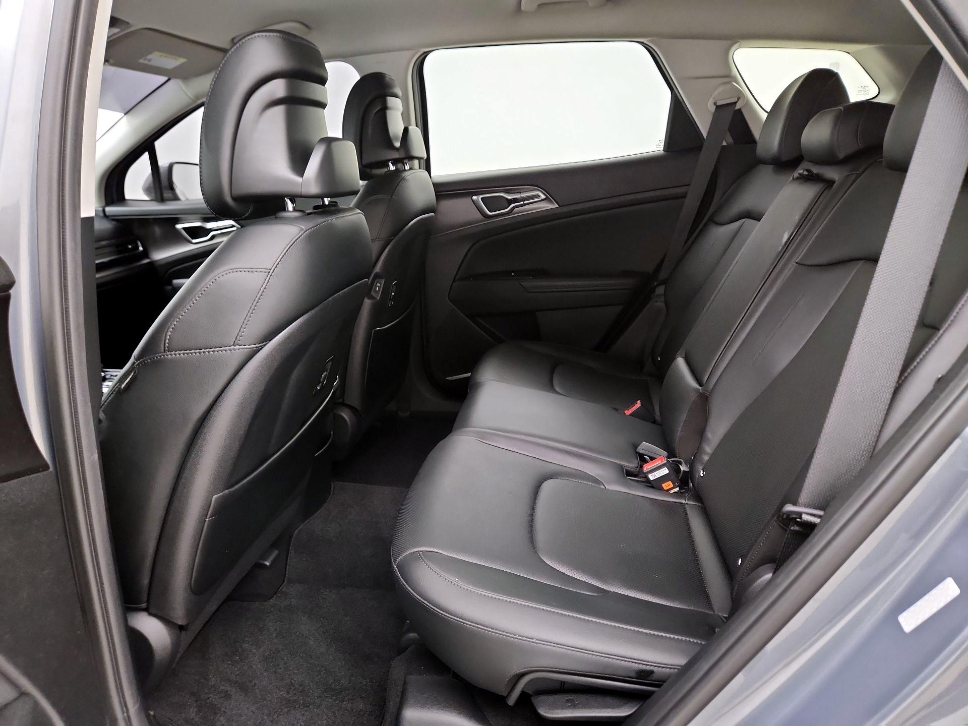 Thumbnail: 2023 Kia Sportage - 20