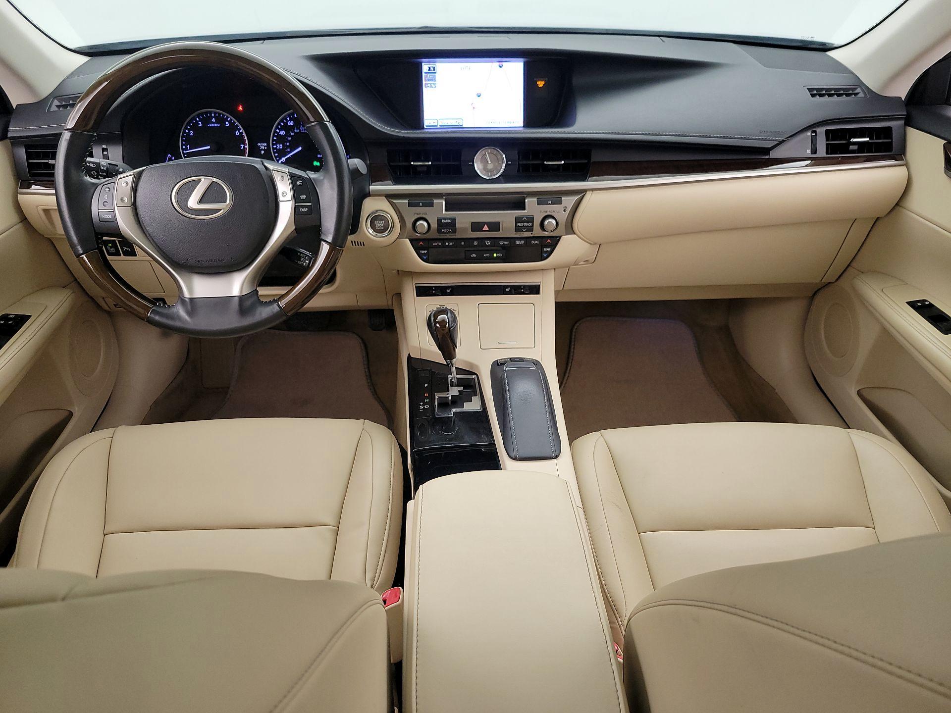 Thumbnail: 2013 Lexus ES - 9