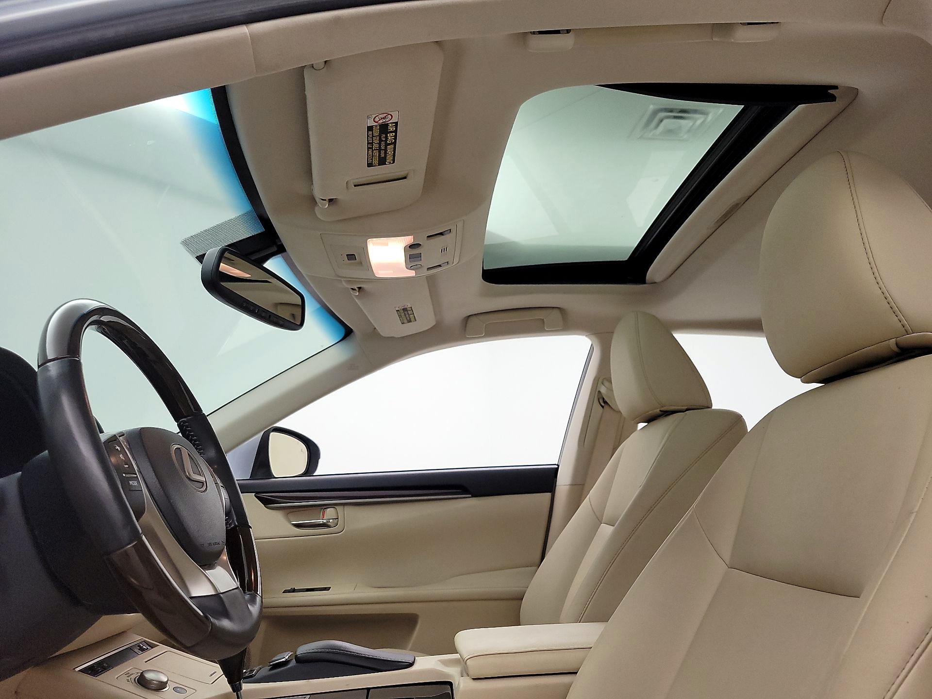 Thumbnail: 2013 Lexus ES - 19