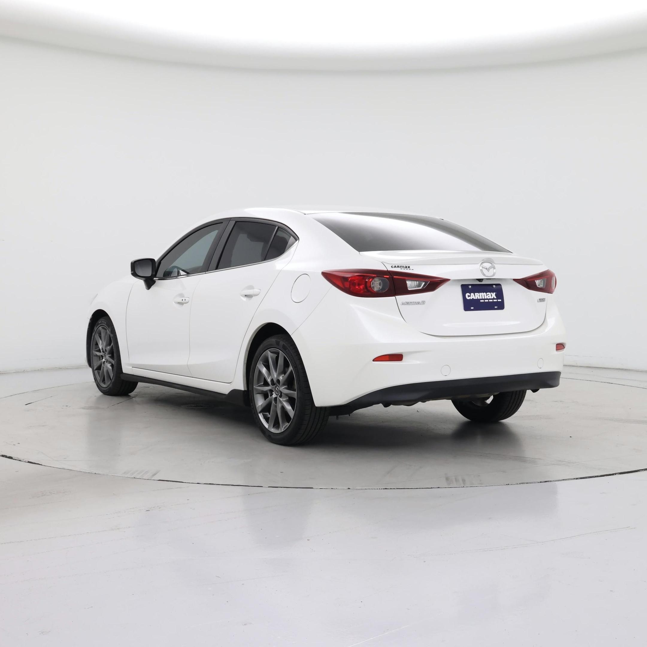 Thumbnail: 2018 Mazda Mazda3 - 2