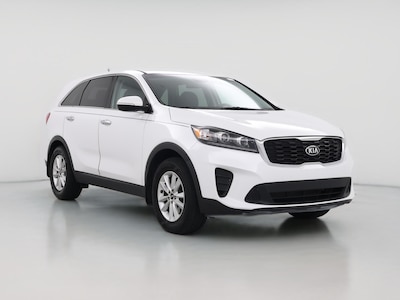 White 2019 Kia Sorento LX