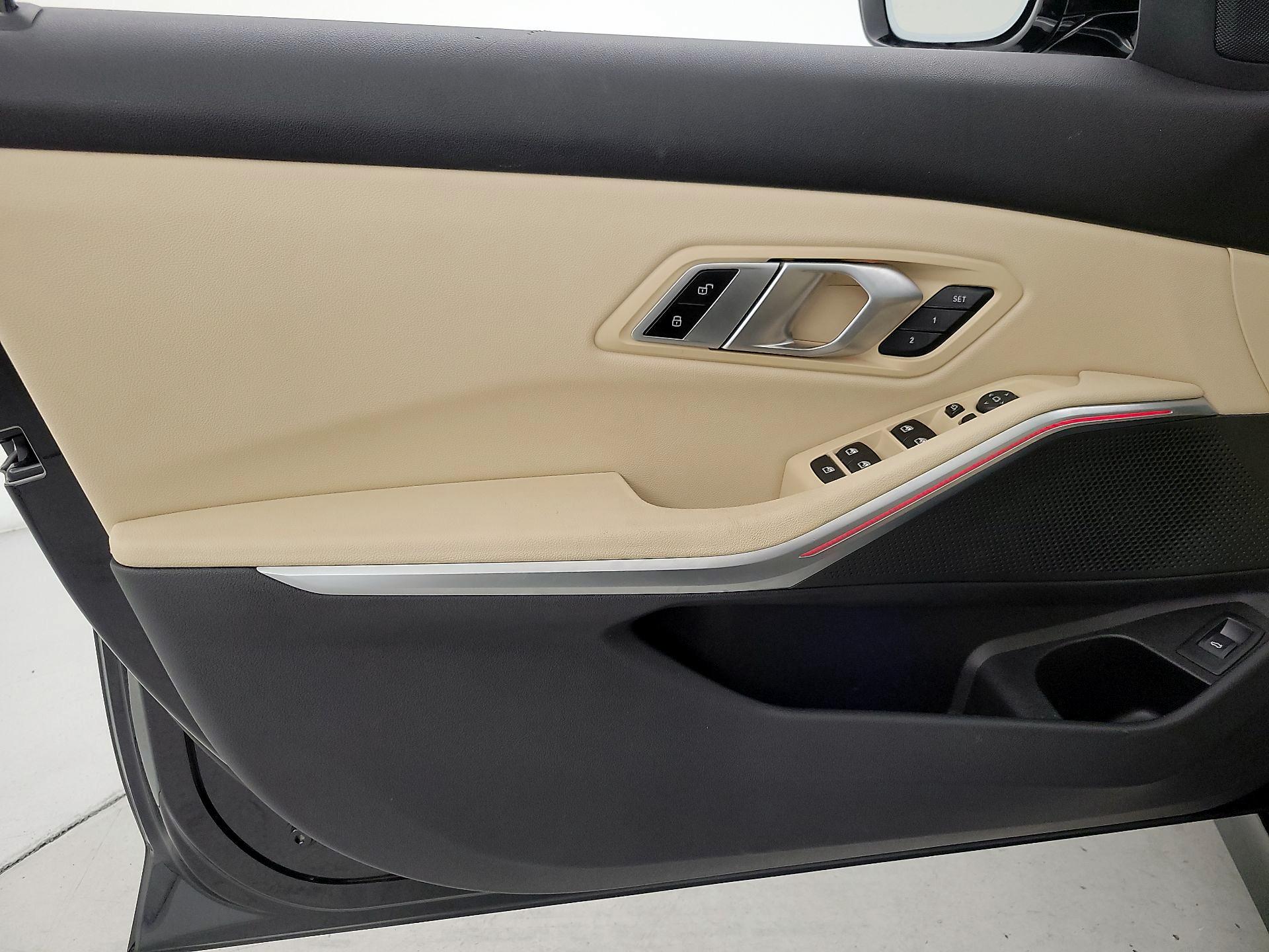 Thumbnail: 2021 BMW 3 Series - 12