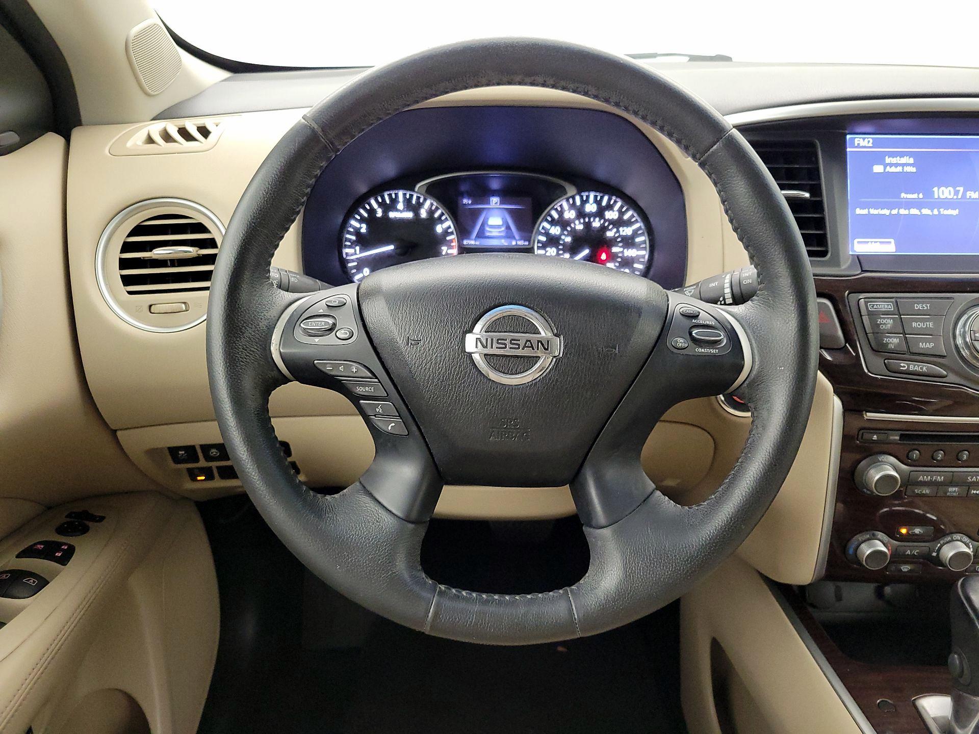 Thumbnail: 2016 Nissan Pathfinder - 10