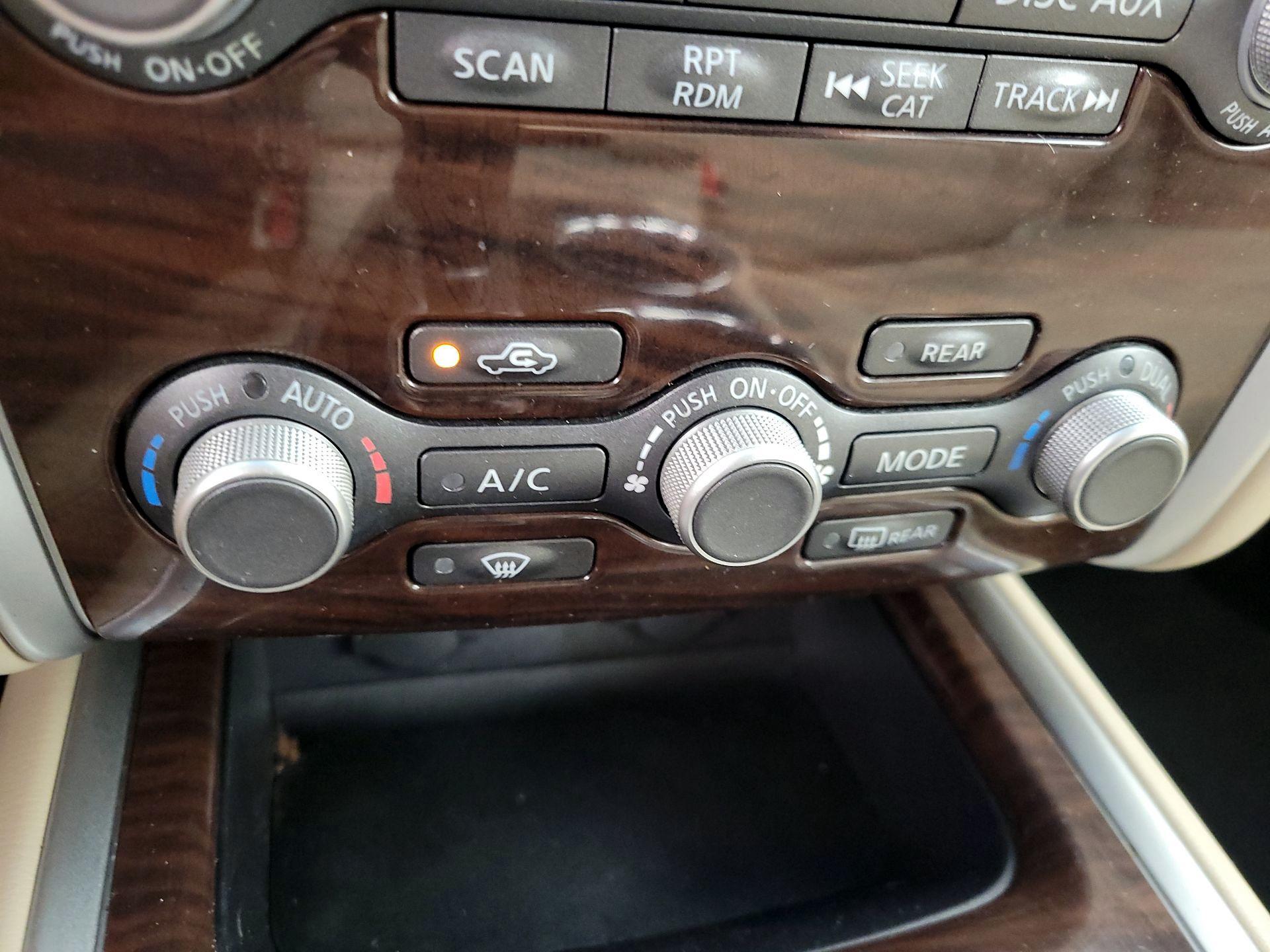 Thumbnail: 2016 Nissan Pathfinder - 17