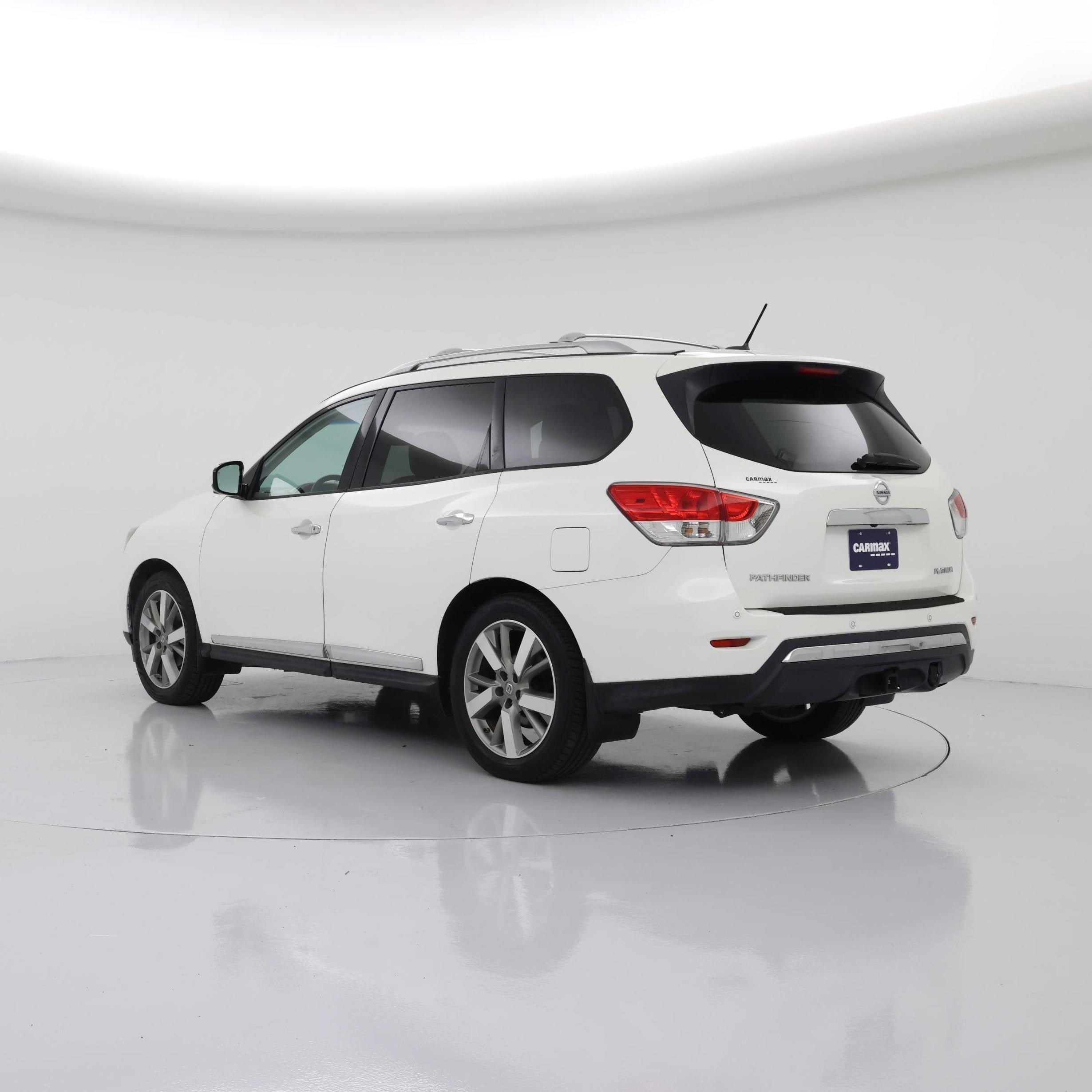 Thumbnail: 2016 Nissan Pathfinder - 2