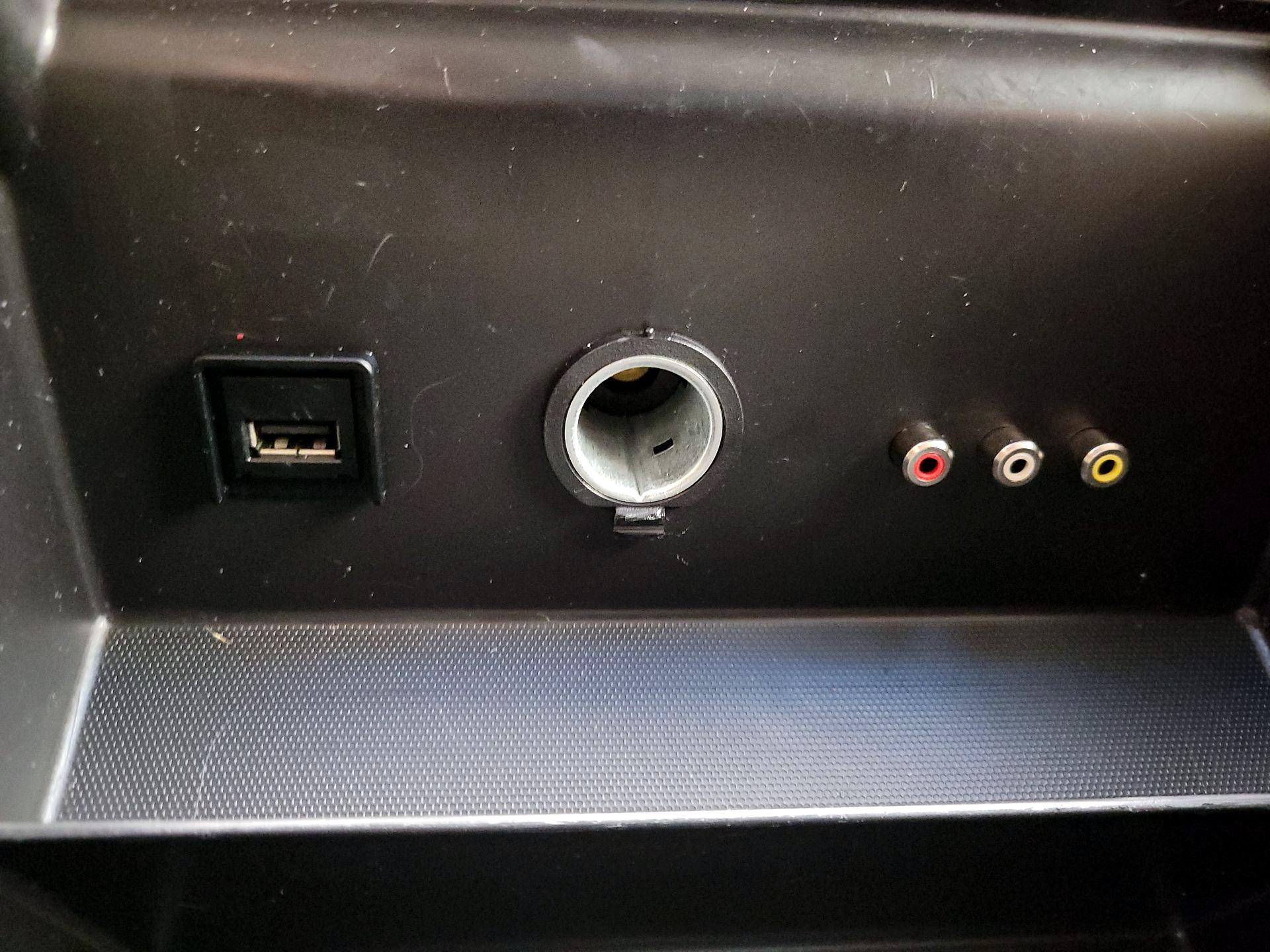 Thumbnail: 2016 Nissan Pathfinder - 19