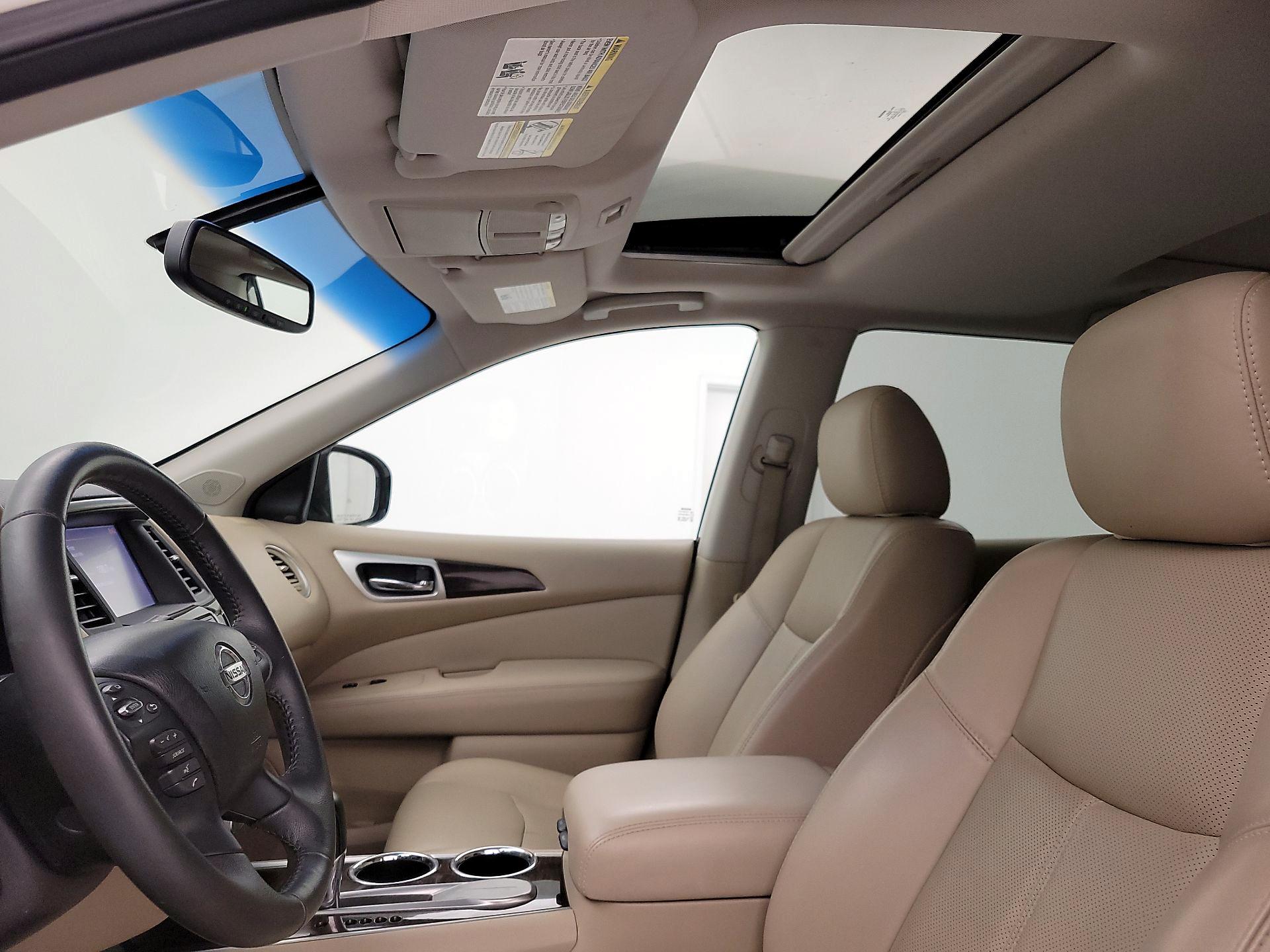 Thumbnail: 2016 Nissan Pathfinder - 20