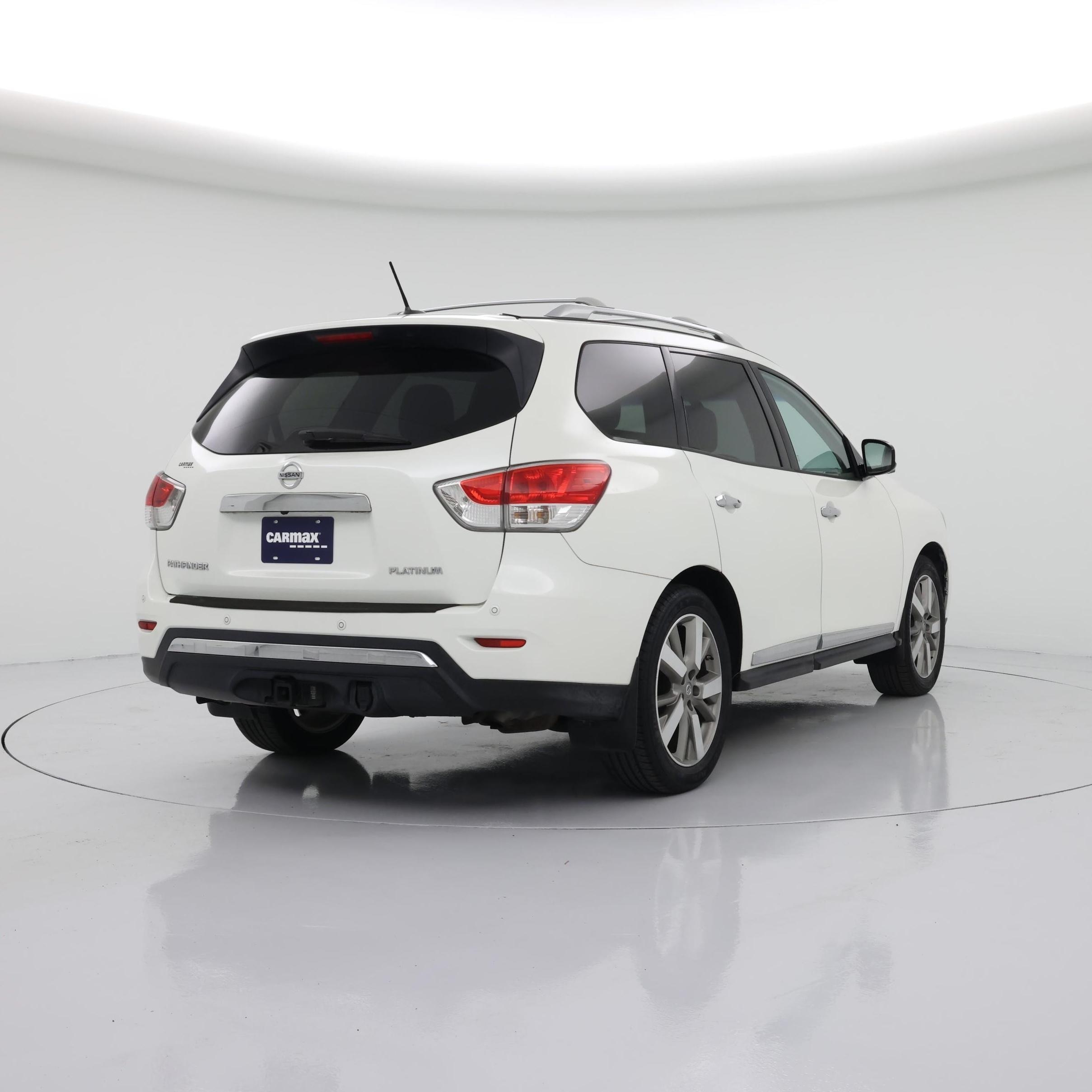 Thumbnail: 2016 Nissan Pathfinder - 8