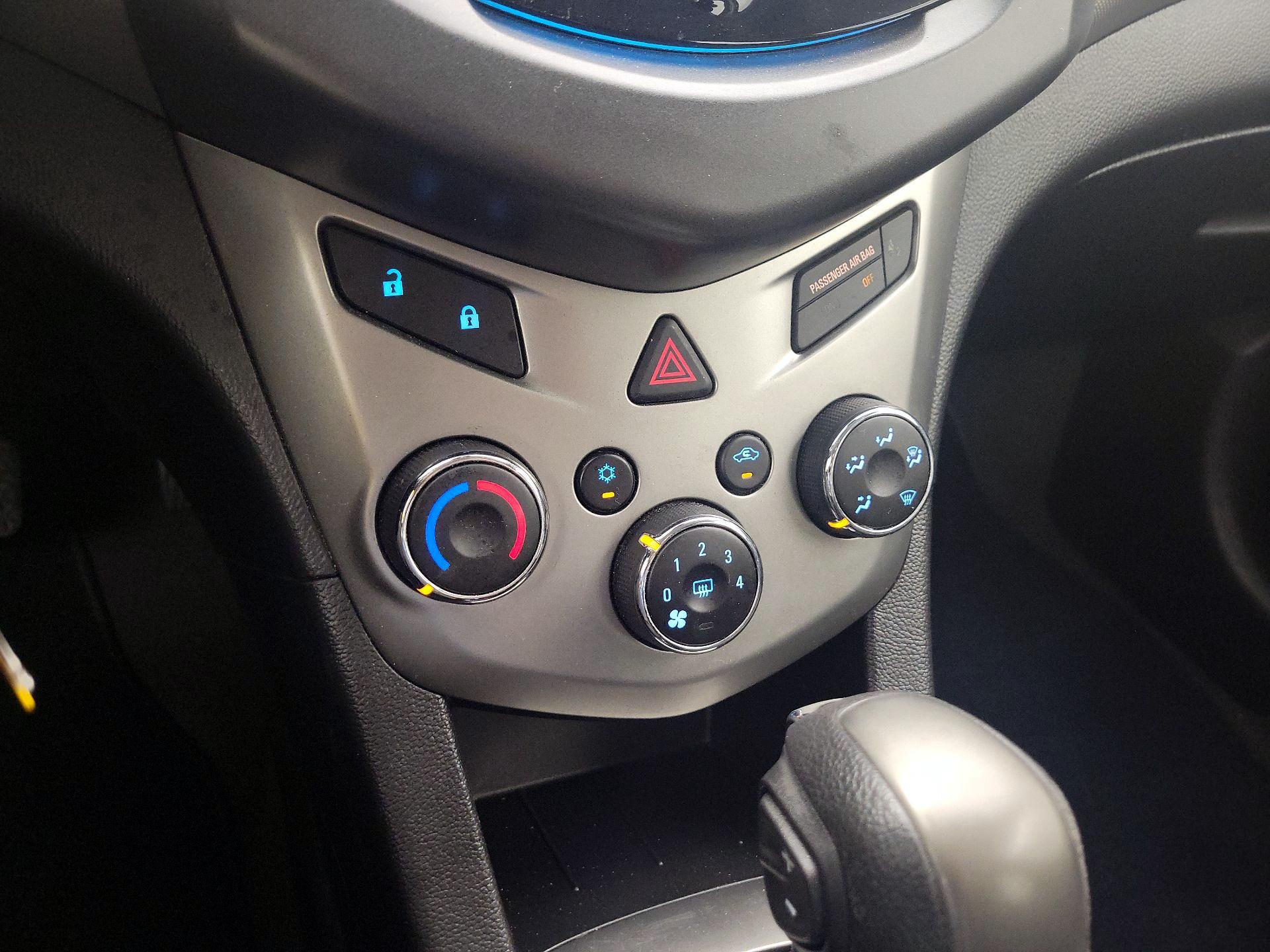 Thumbnail: 2014 Chevrolet Sonic - 16