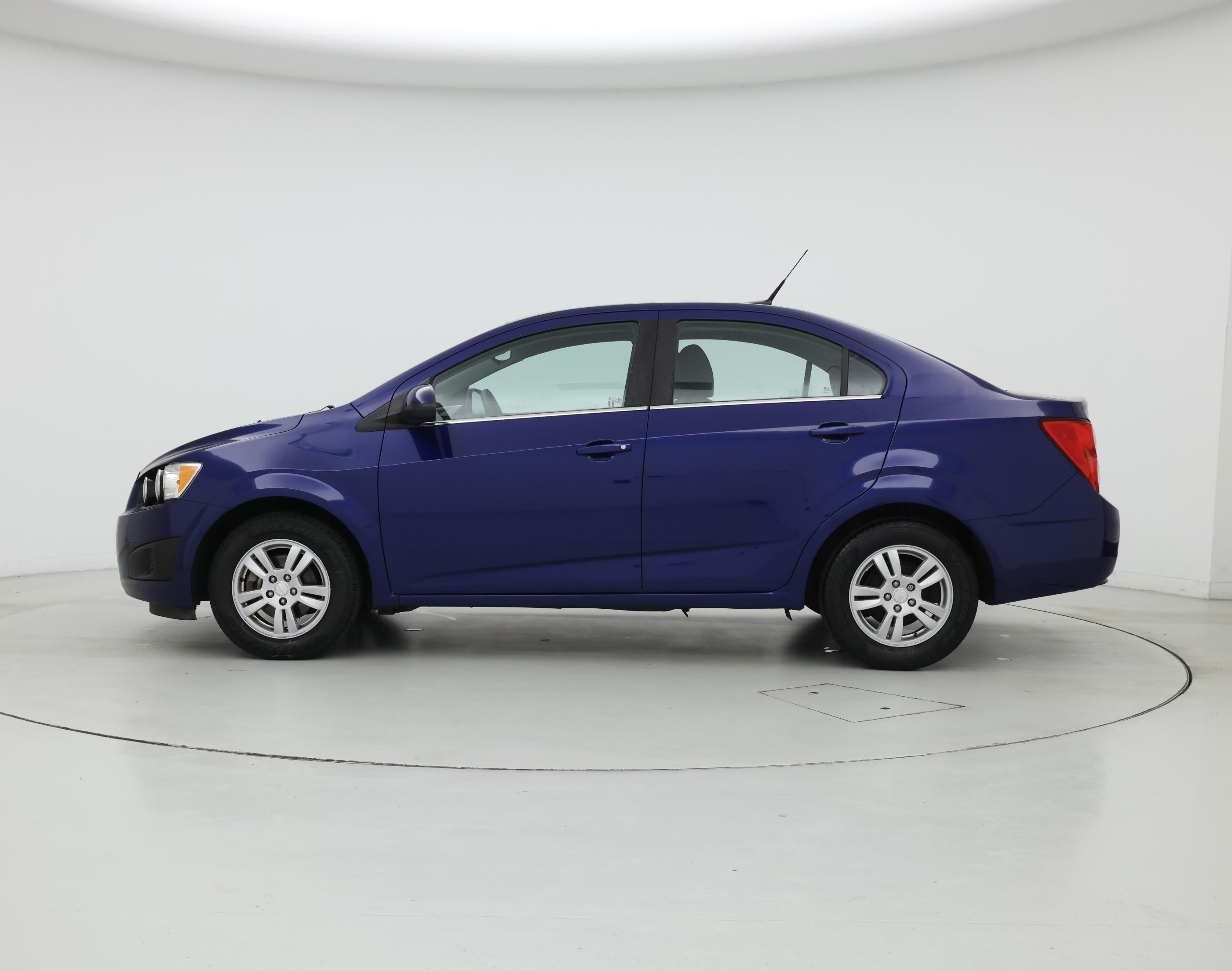 Thumbnail: 2014 Chevrolet Sonic - 3