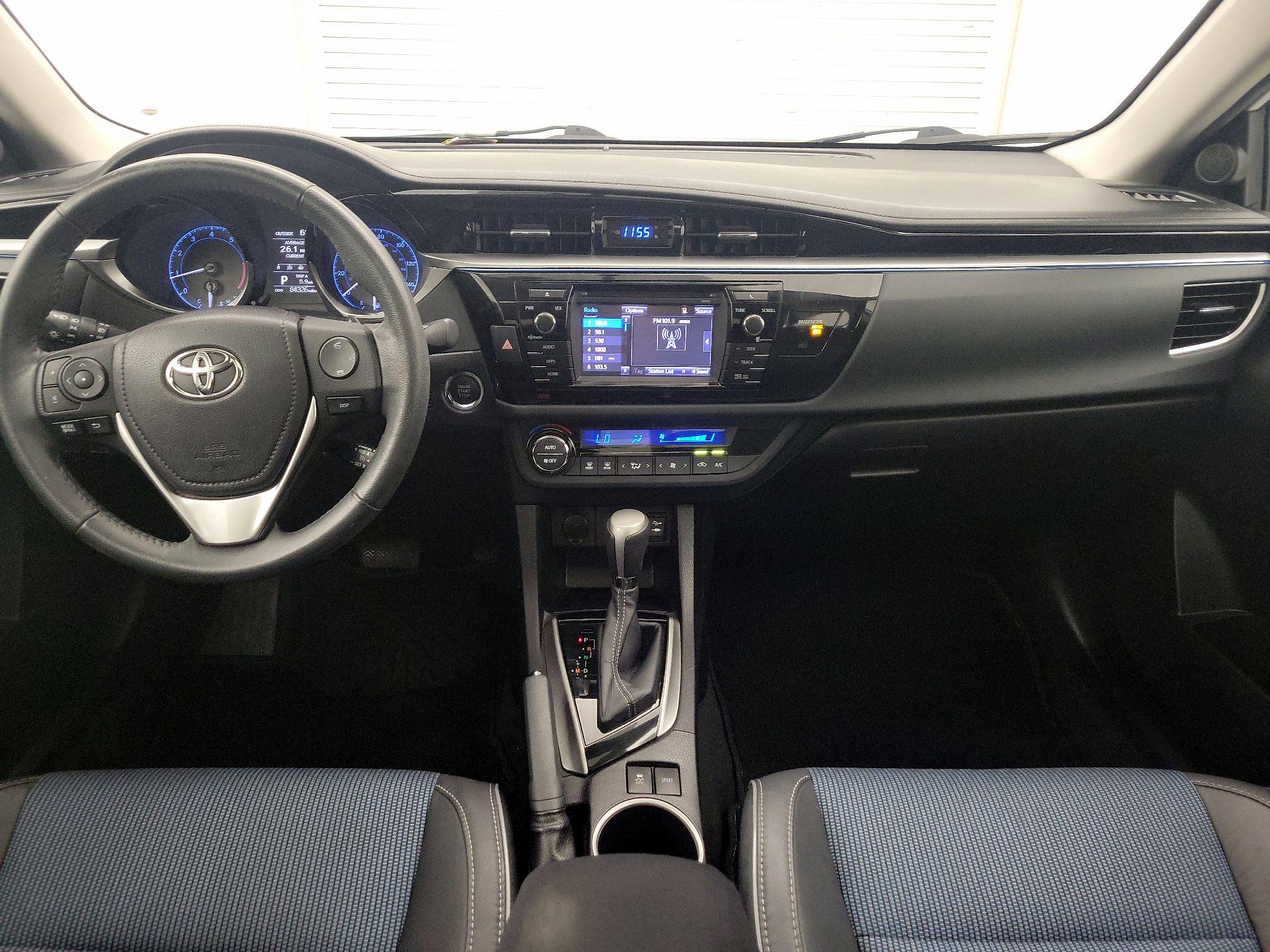 Thumbnail: 2015 Toyota Corolla - 9