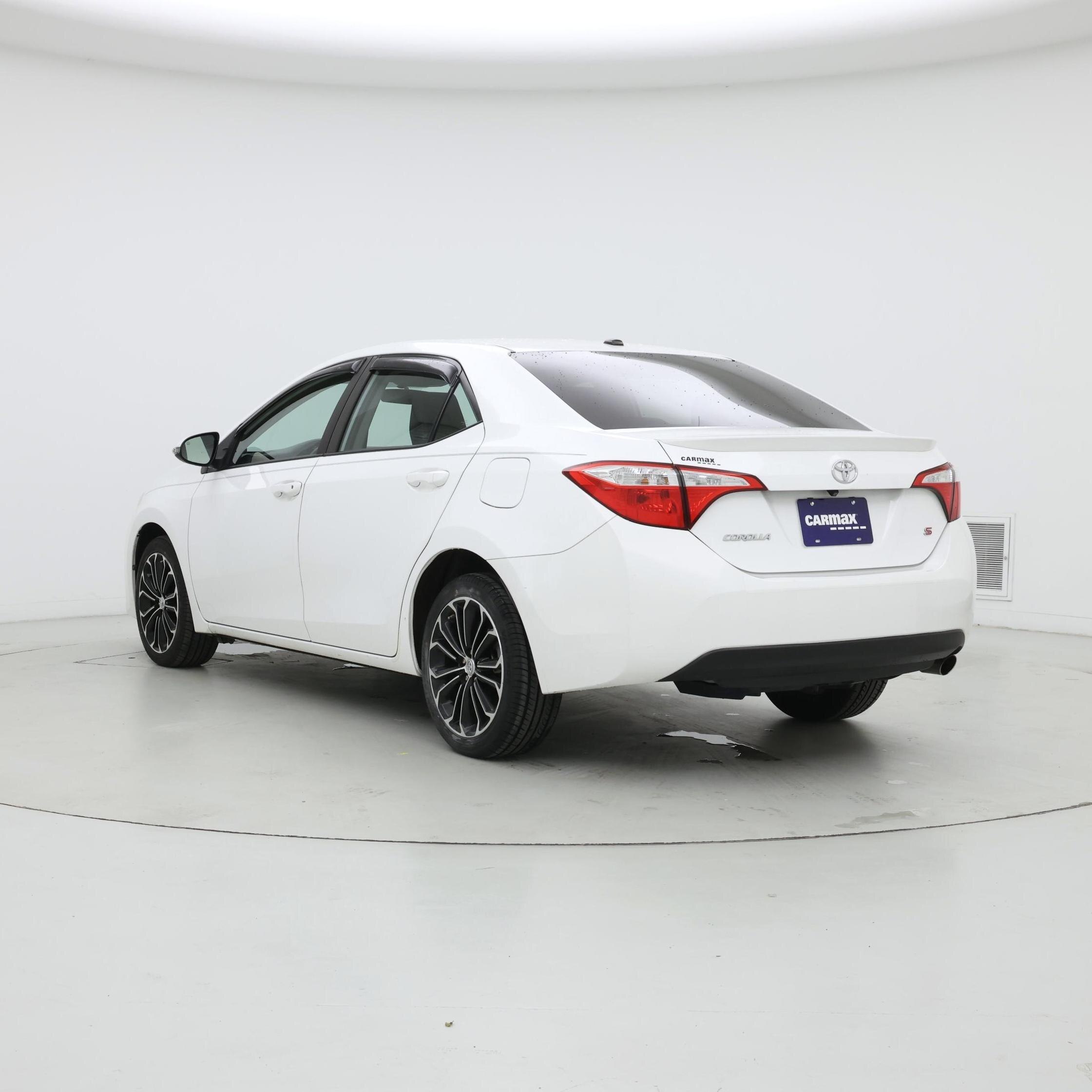 Thumbnail: 2015 Toyota Corolla - 2