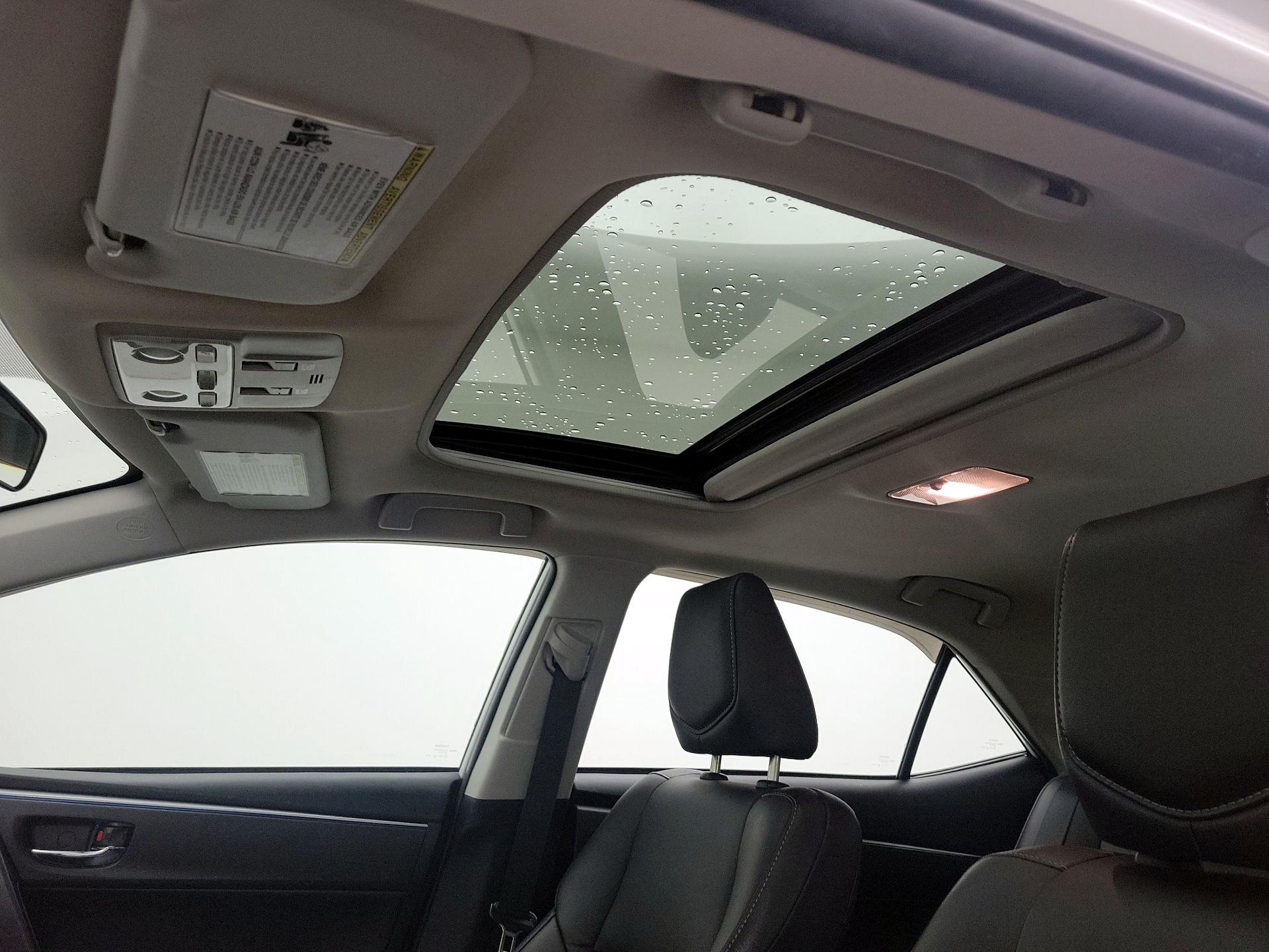 Thumbnail: 2015 Toyota Corolla - 19
