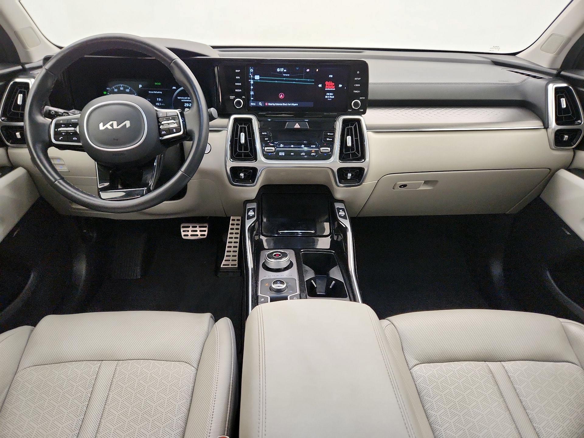Thumbnail: 2022 Kia Sorento - 9
