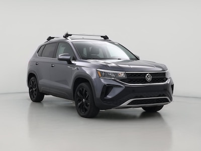 Gray 2023 Volkswagen Taos SE