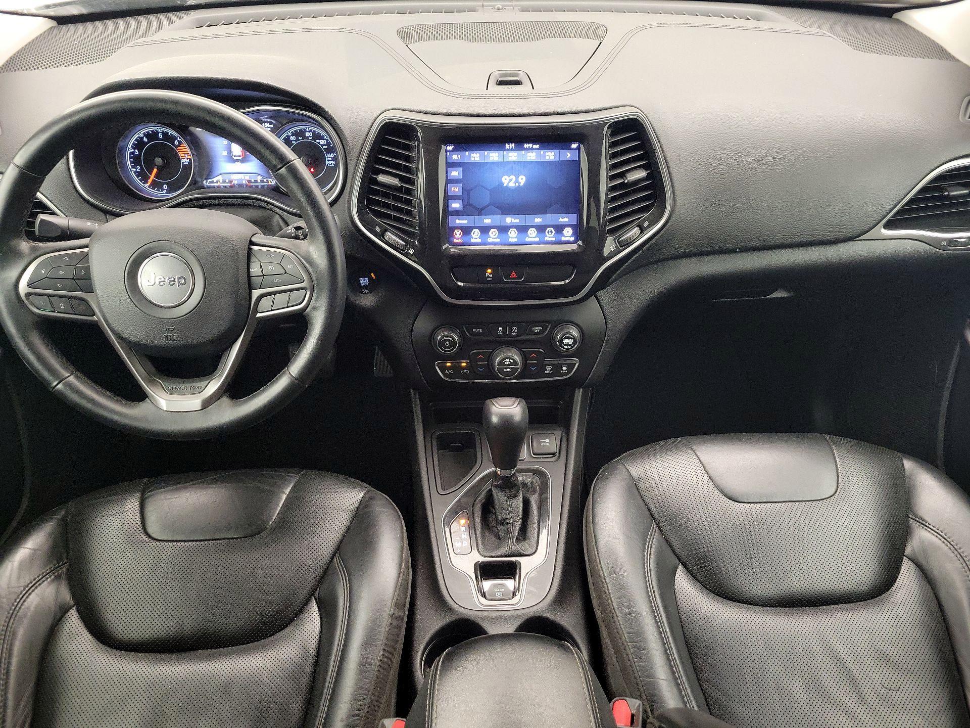 Thumbnail: 2019 Jeep Cherokee - 9