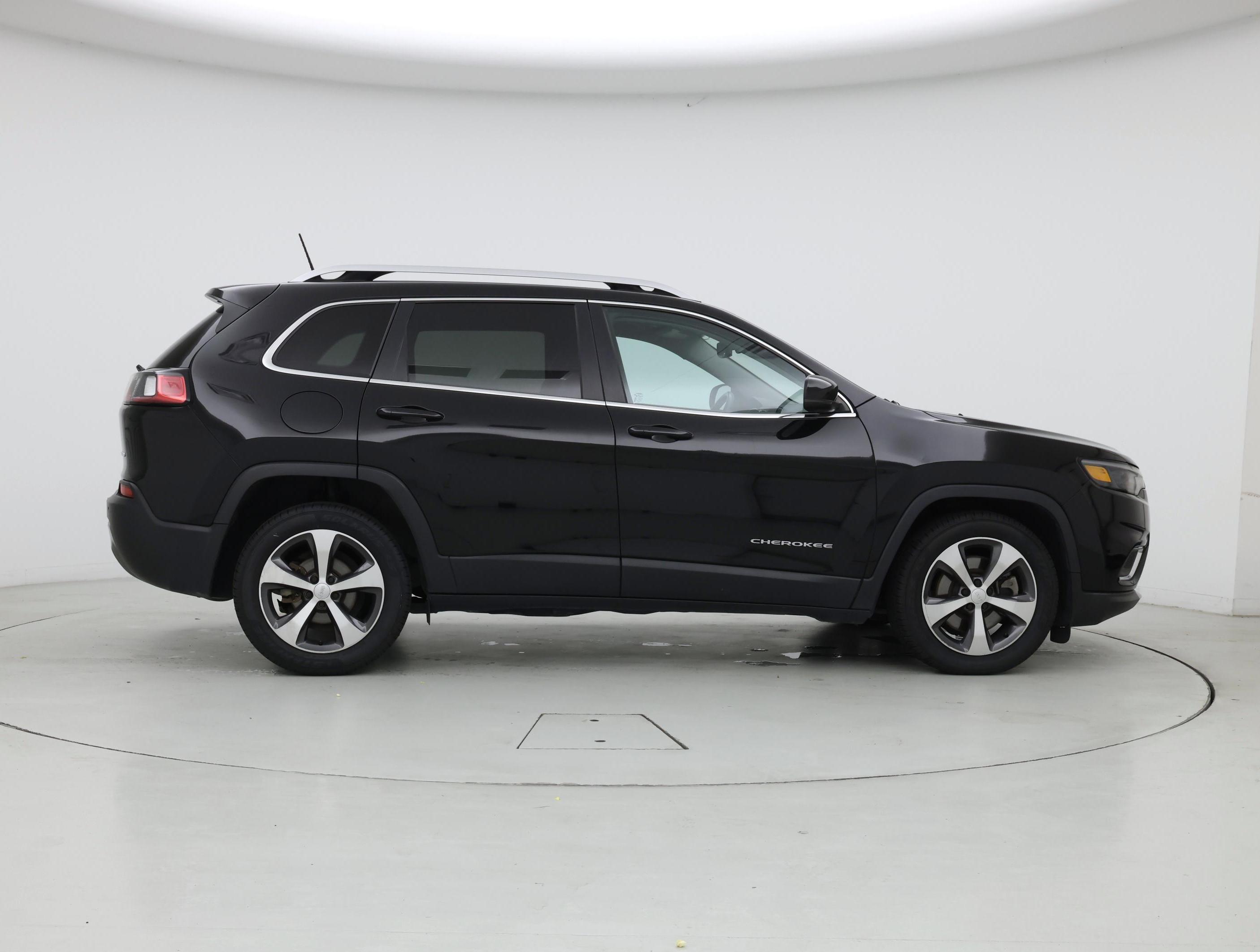Thumbnail: 2019 Jeep Cherokee - 7