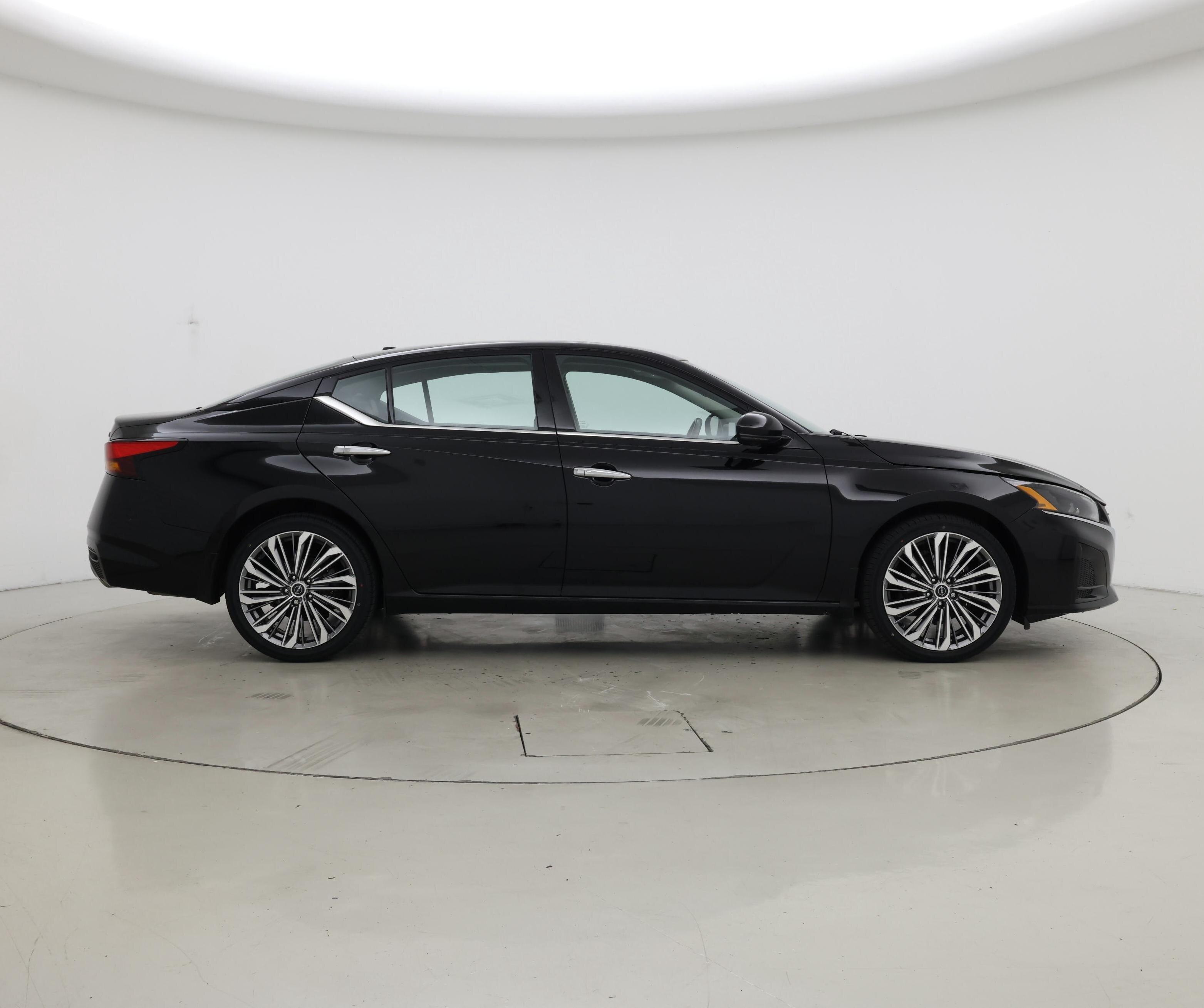 Thumbnail: 2024 Nissan Altima - 7