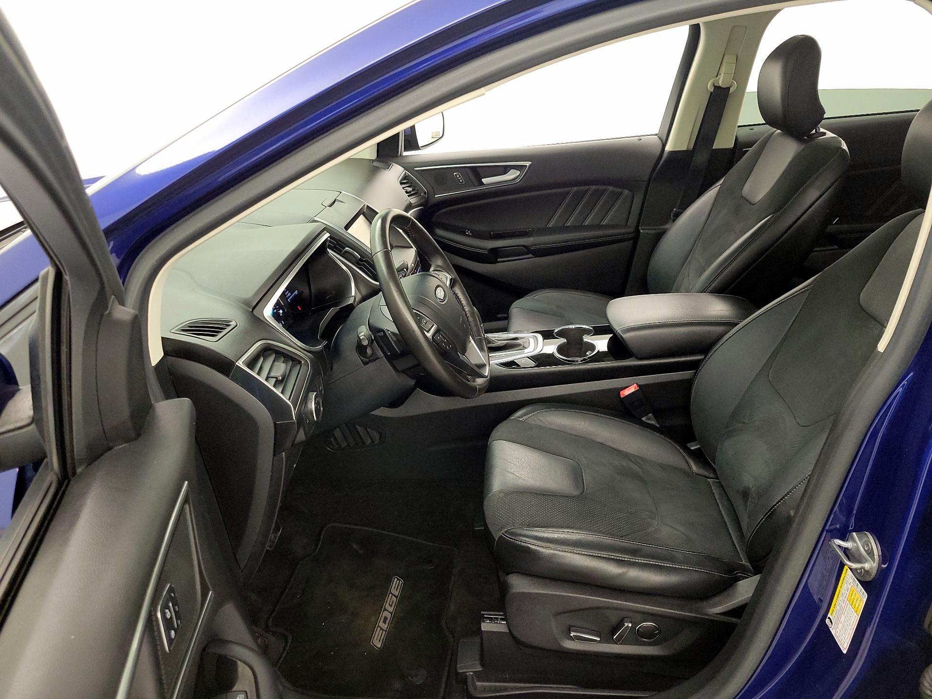 Thumbnail: 2015 Ford Edge - 11