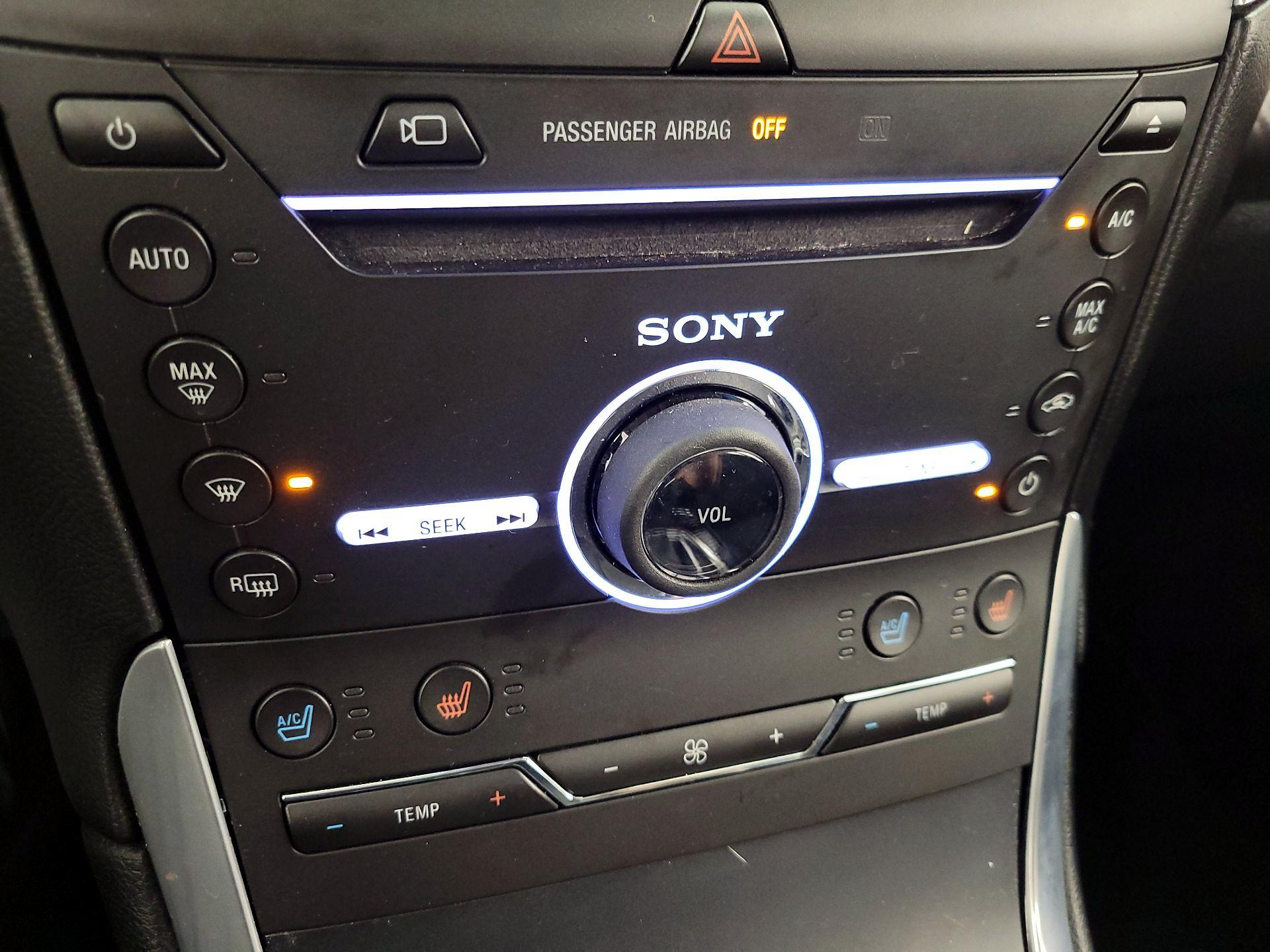 Thumbnail: 2015 Ford Edge - 16