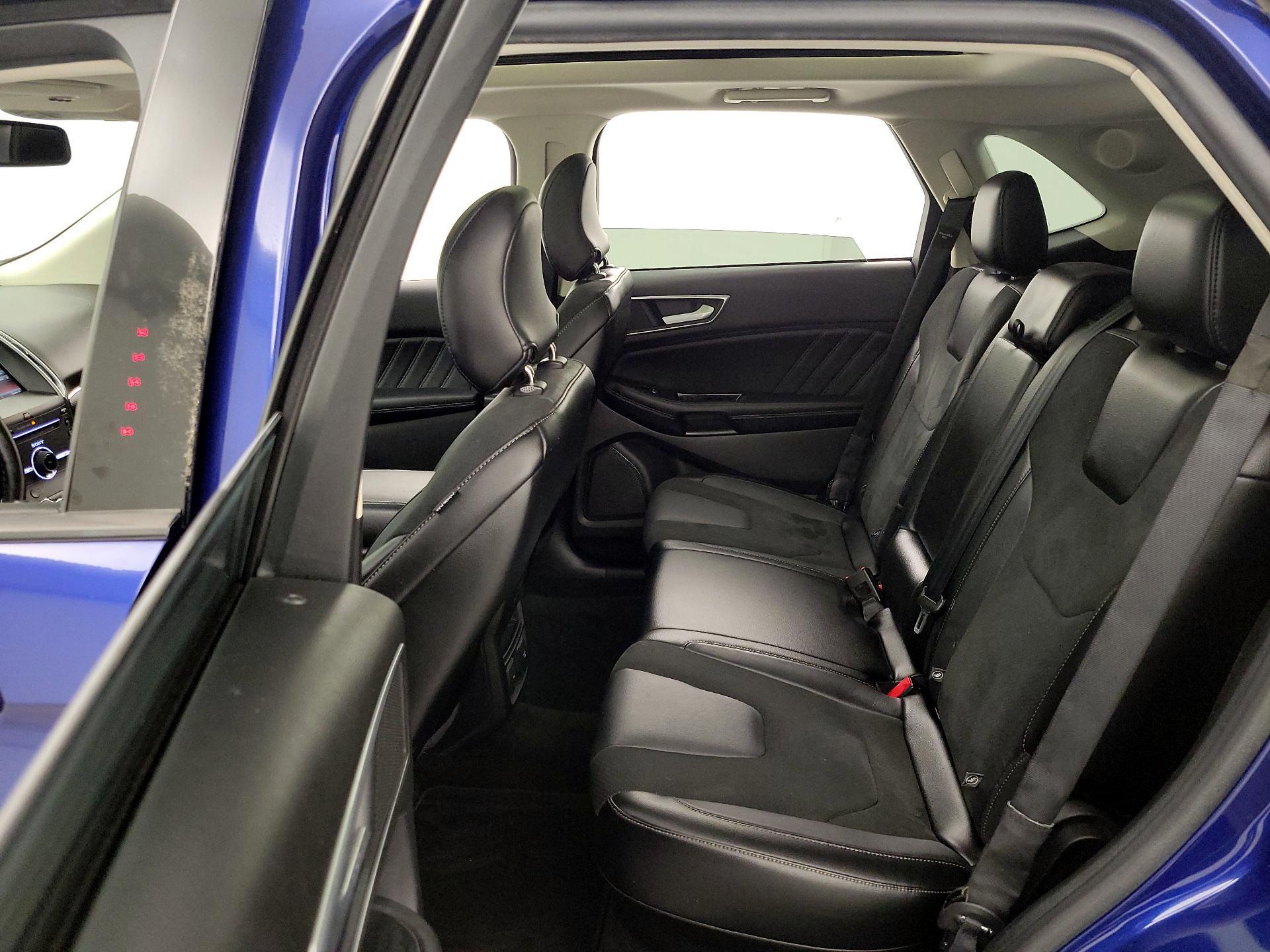 Thumbnail: 2015 Ford Edge - 20