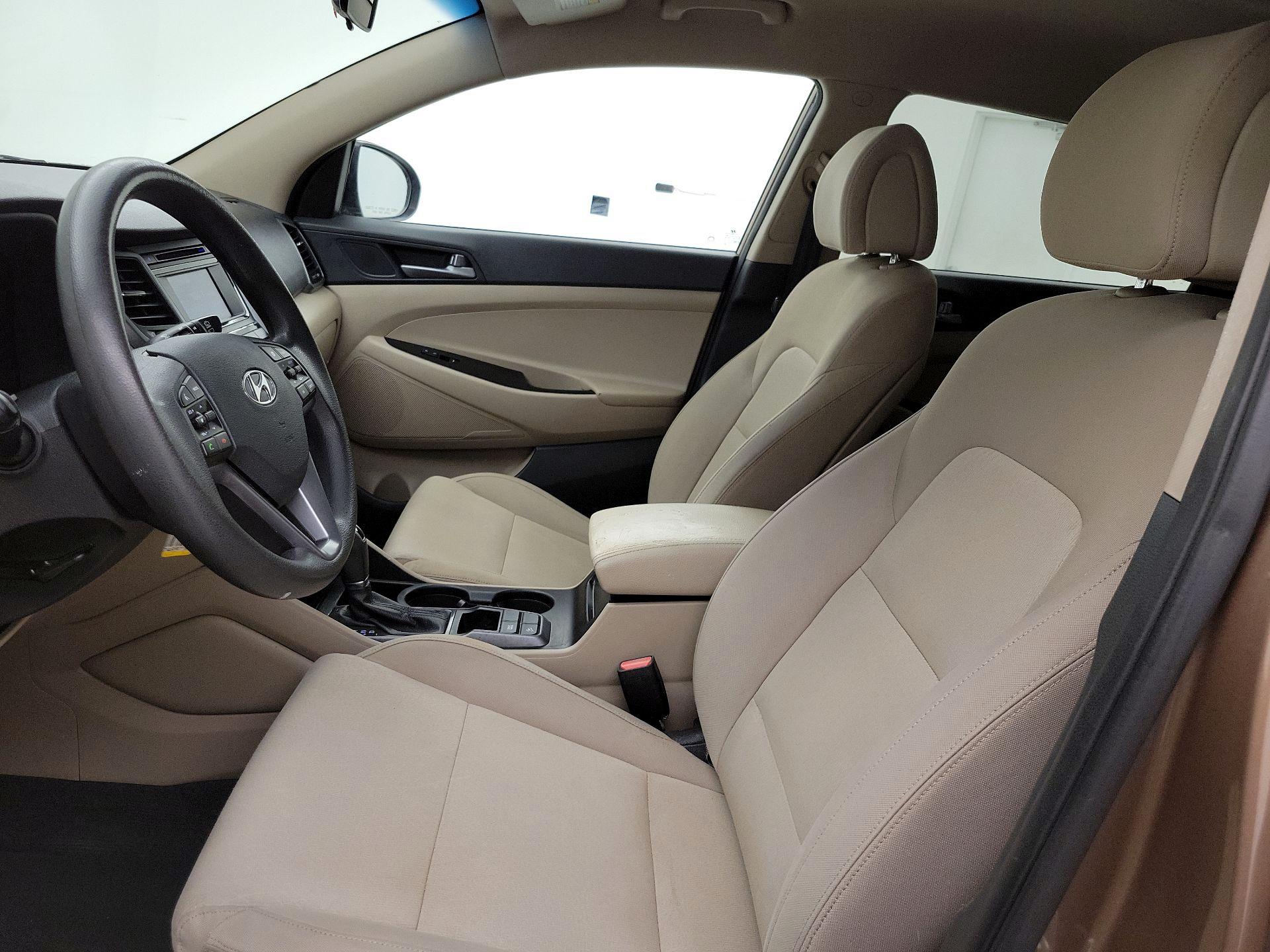 Thumbnail: 2016 Hyundai Tucson - 11