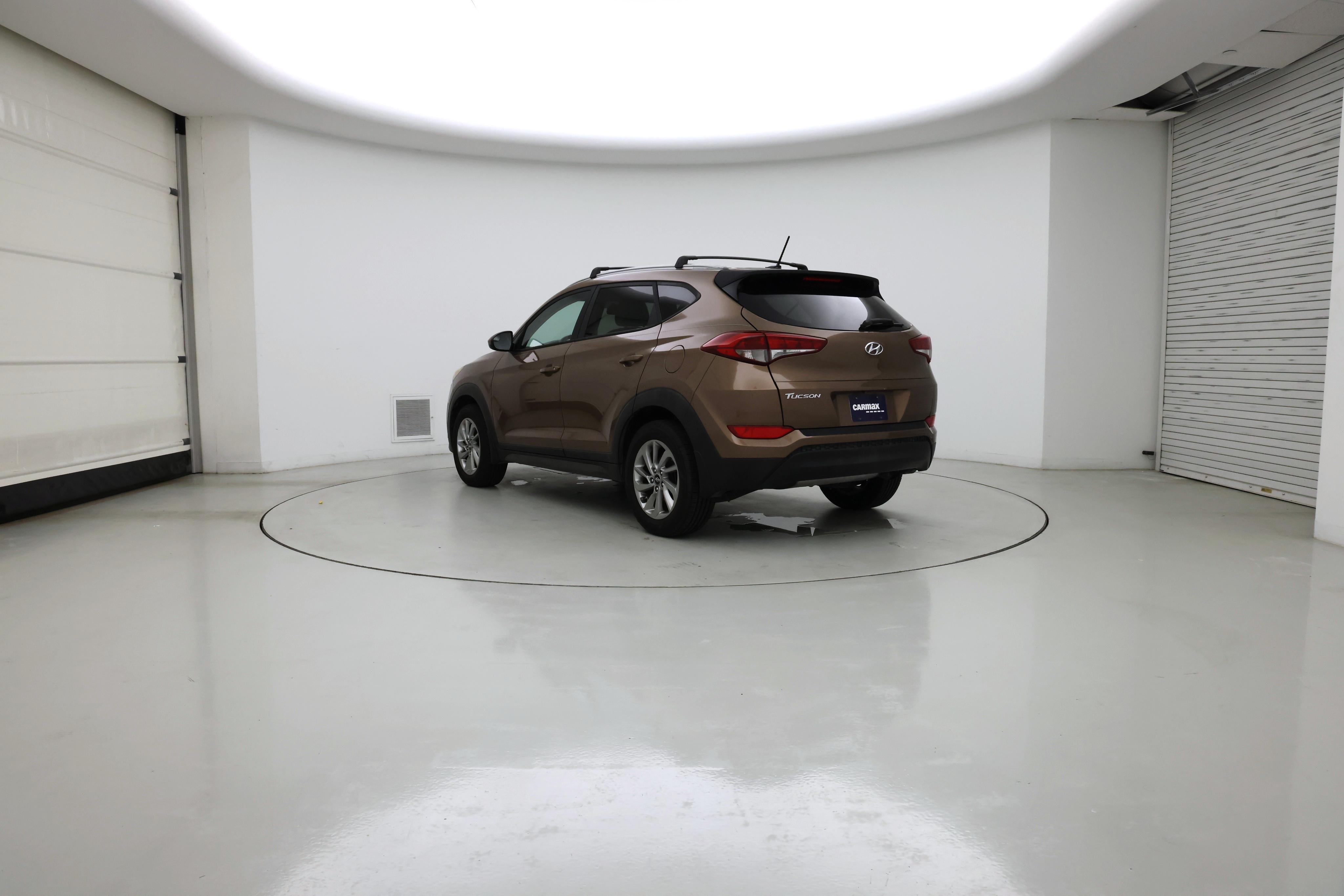 Thumbnail: 2016 Hyundai Tucson - 2