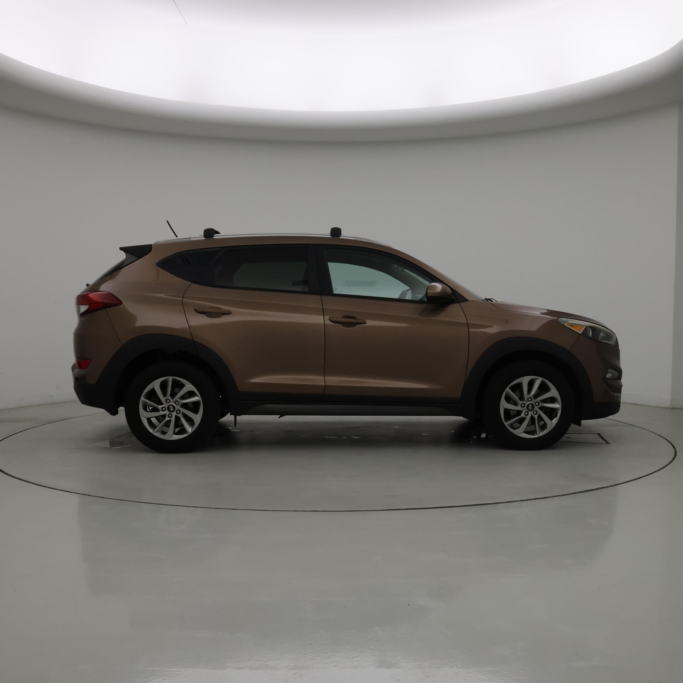 Thumbnail: 2016 Hyundai Tucson - 7