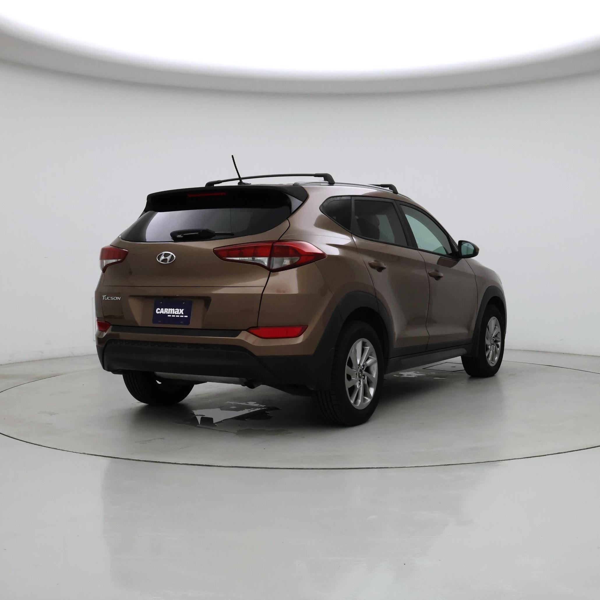 Thumbnail: 2016 Hyundai Tucson - 8