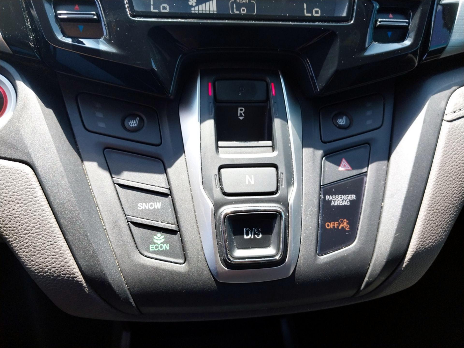 Thumbnail: 2019 Honda Odyssey - 15