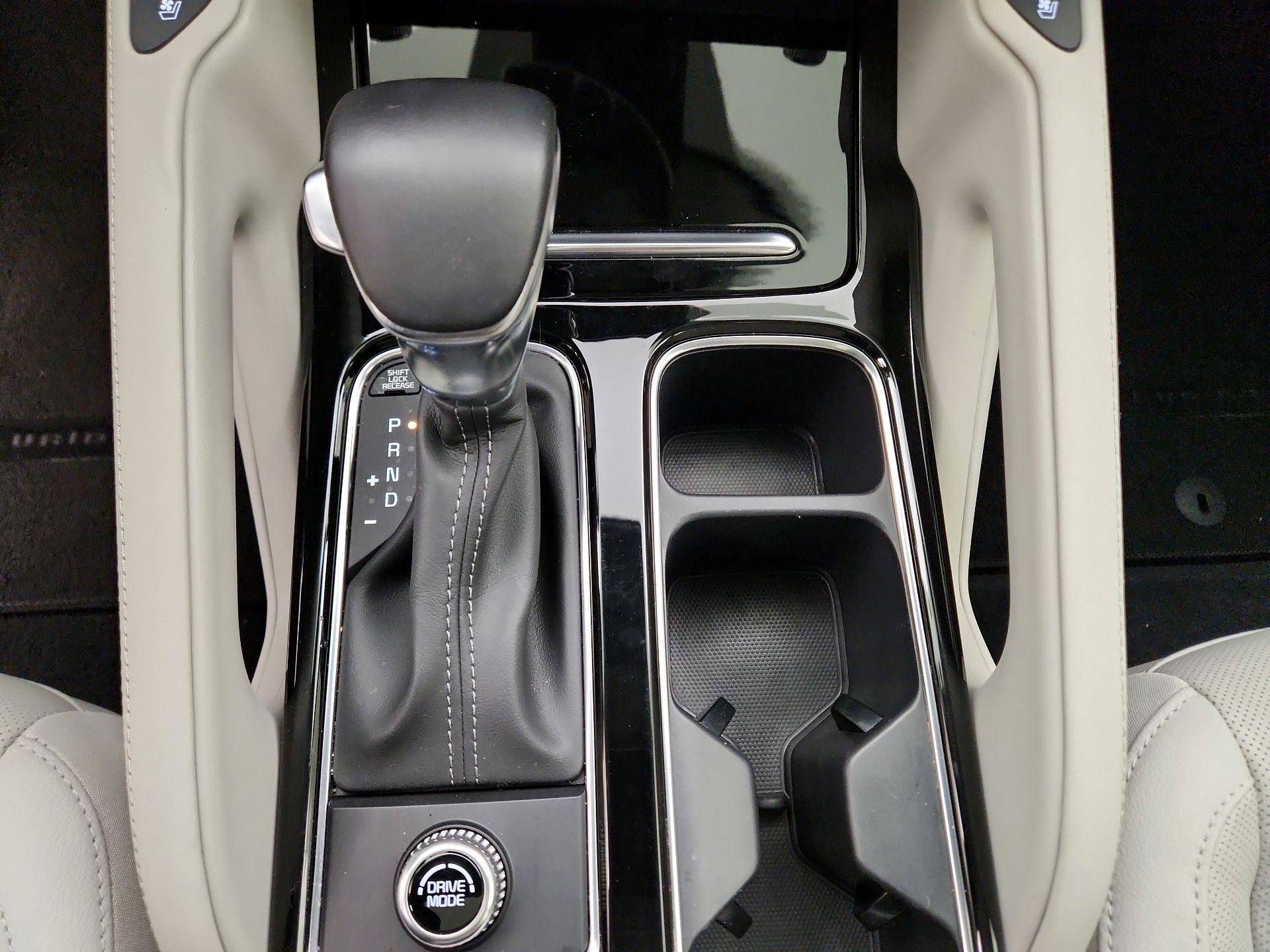 Thumbnail: 2022 Kia Telluride - 18