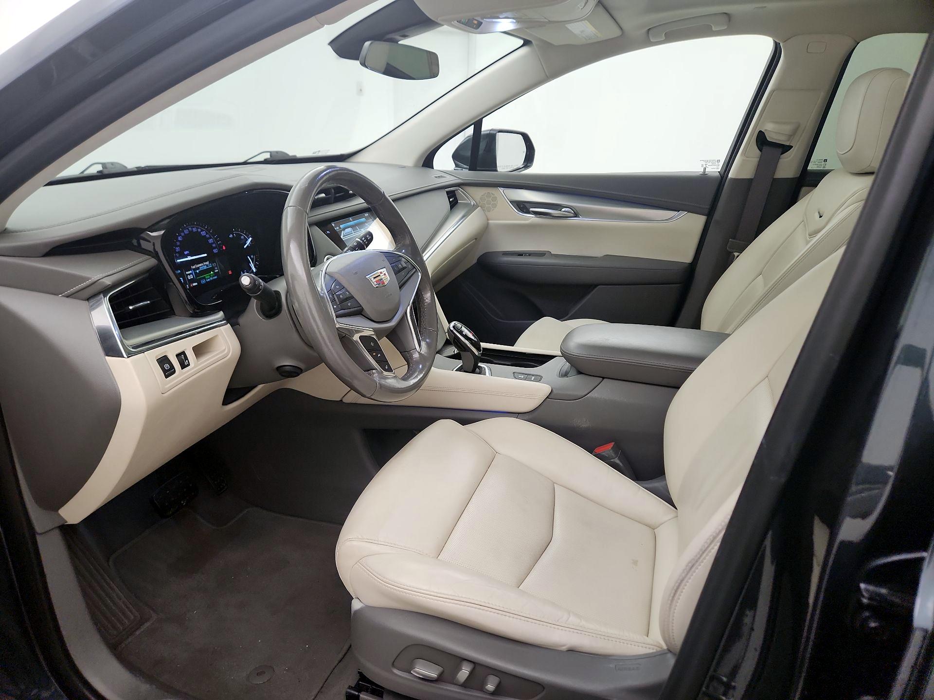 Thumbnail: 2019 Cadillac XT5 - 11