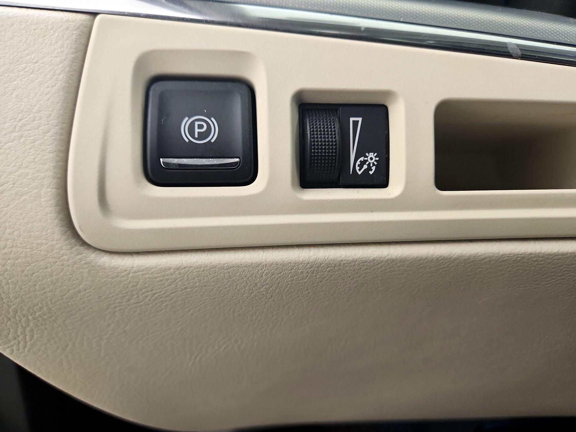 Thumbnail: 2019 Cadillac XT5 - 13