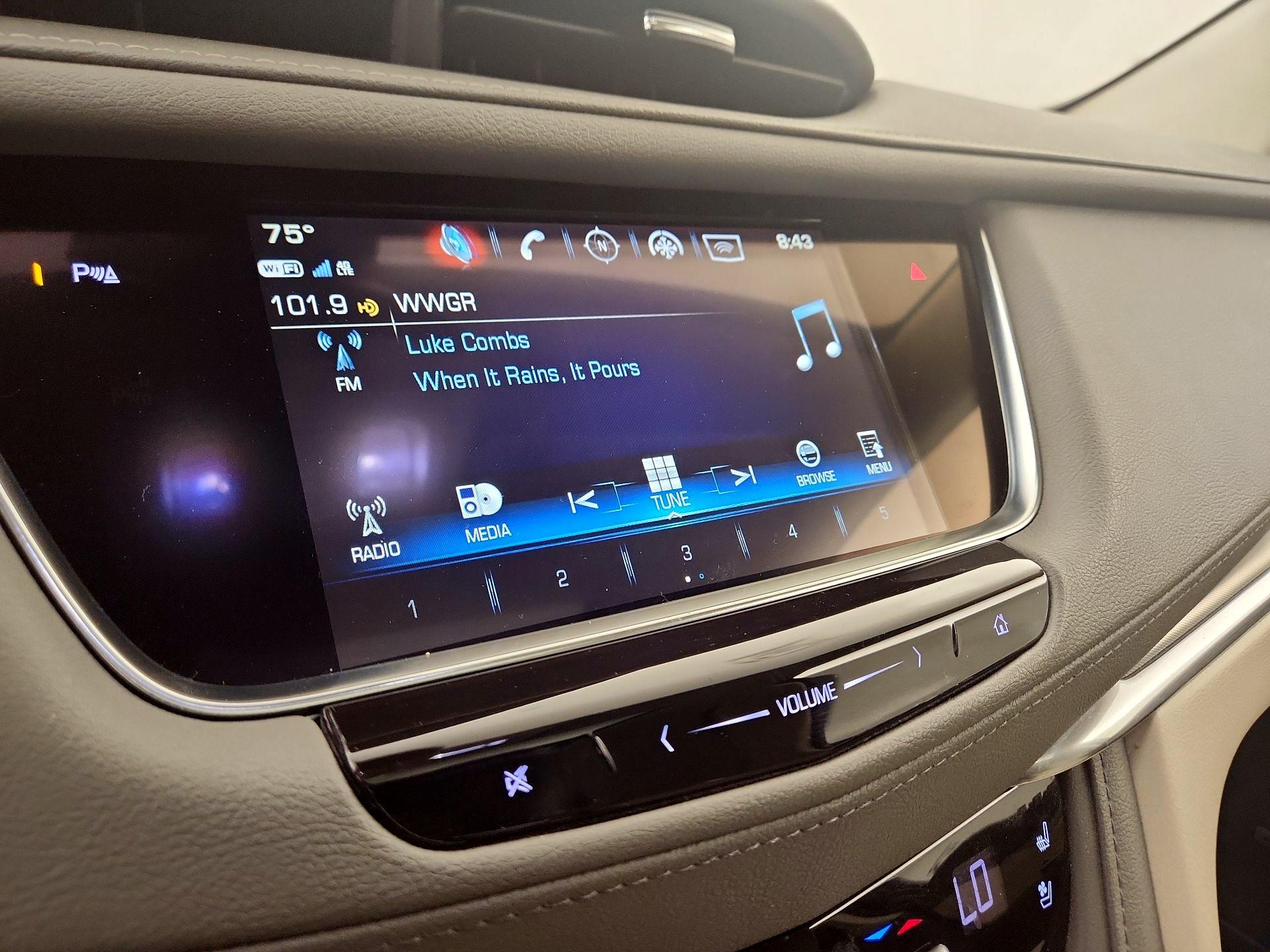 Thumbnail: 2019 Cadillac XT5 - 16